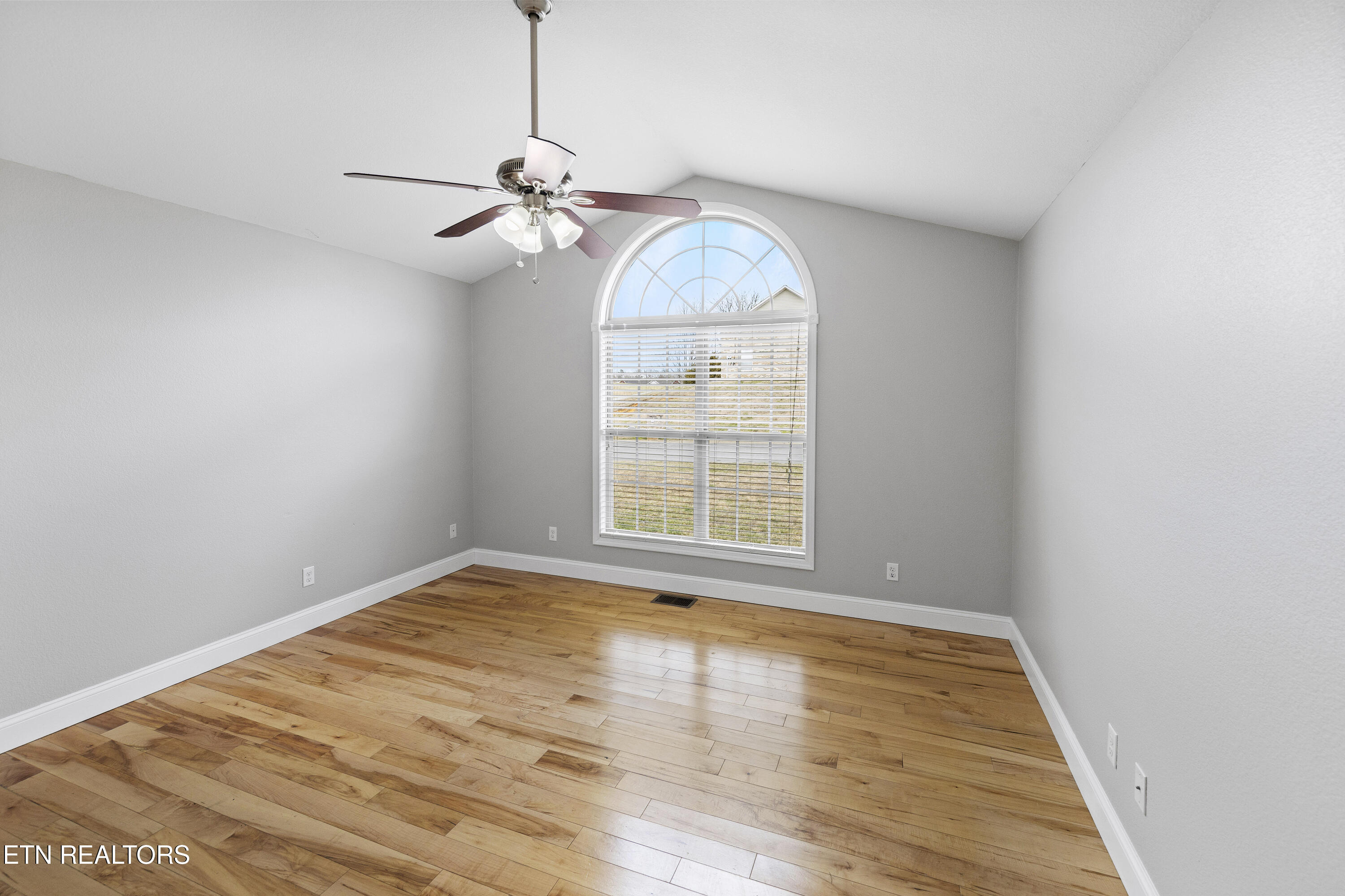 1330 Sugarland Circle Property Photo 22