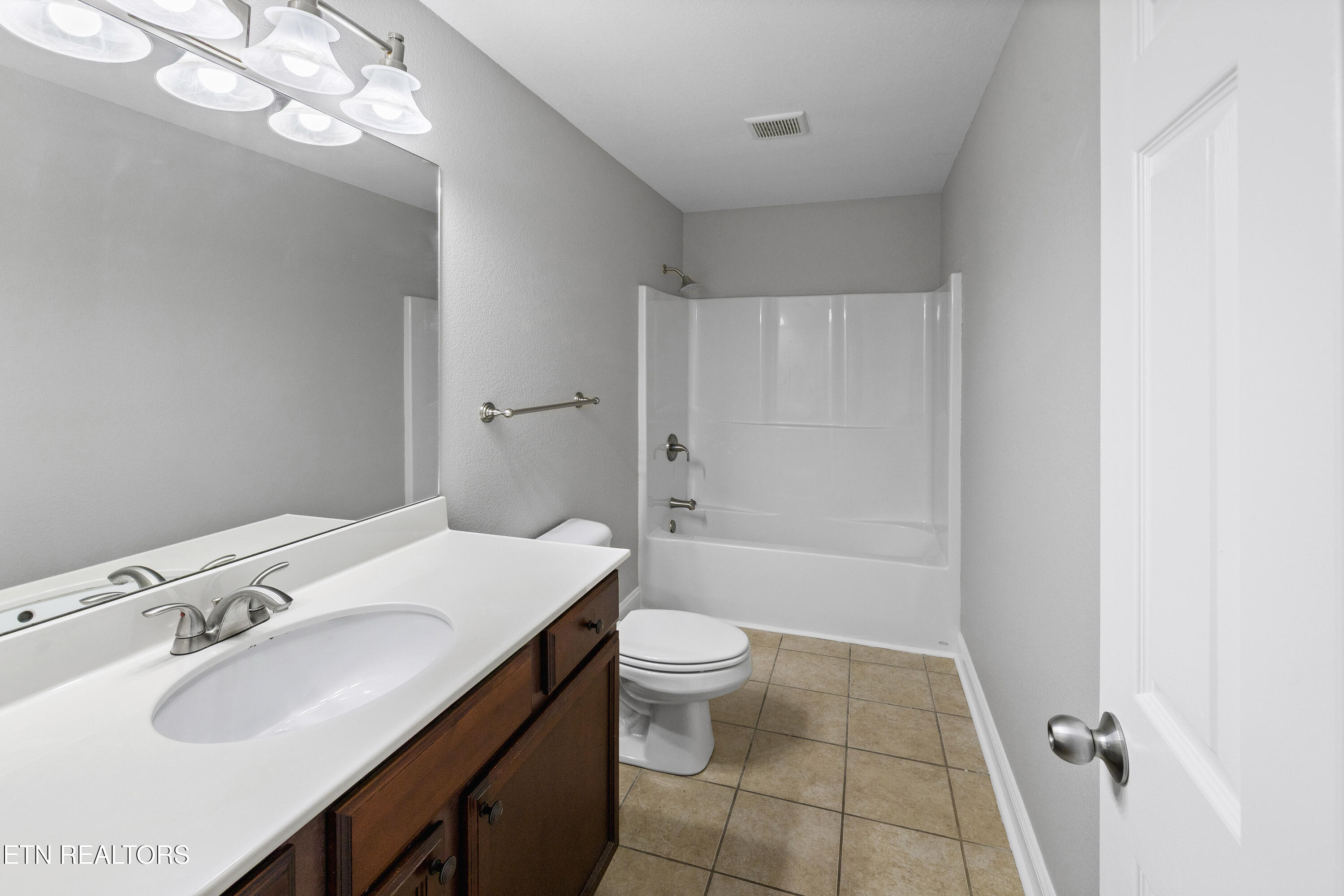 1330 Sugarland Circle Property Photo 23