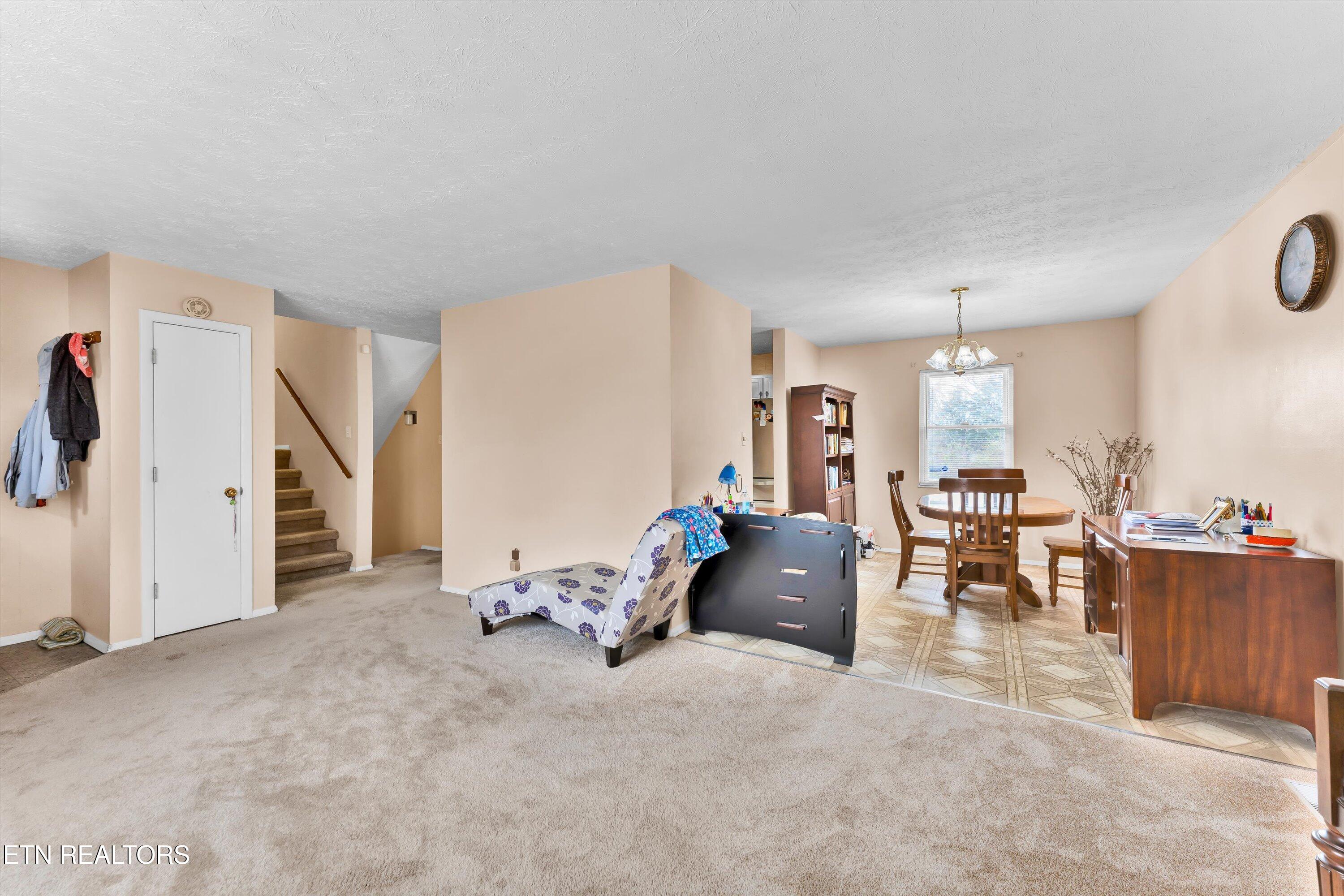 8618 Peppertree Lane Property Photo 7