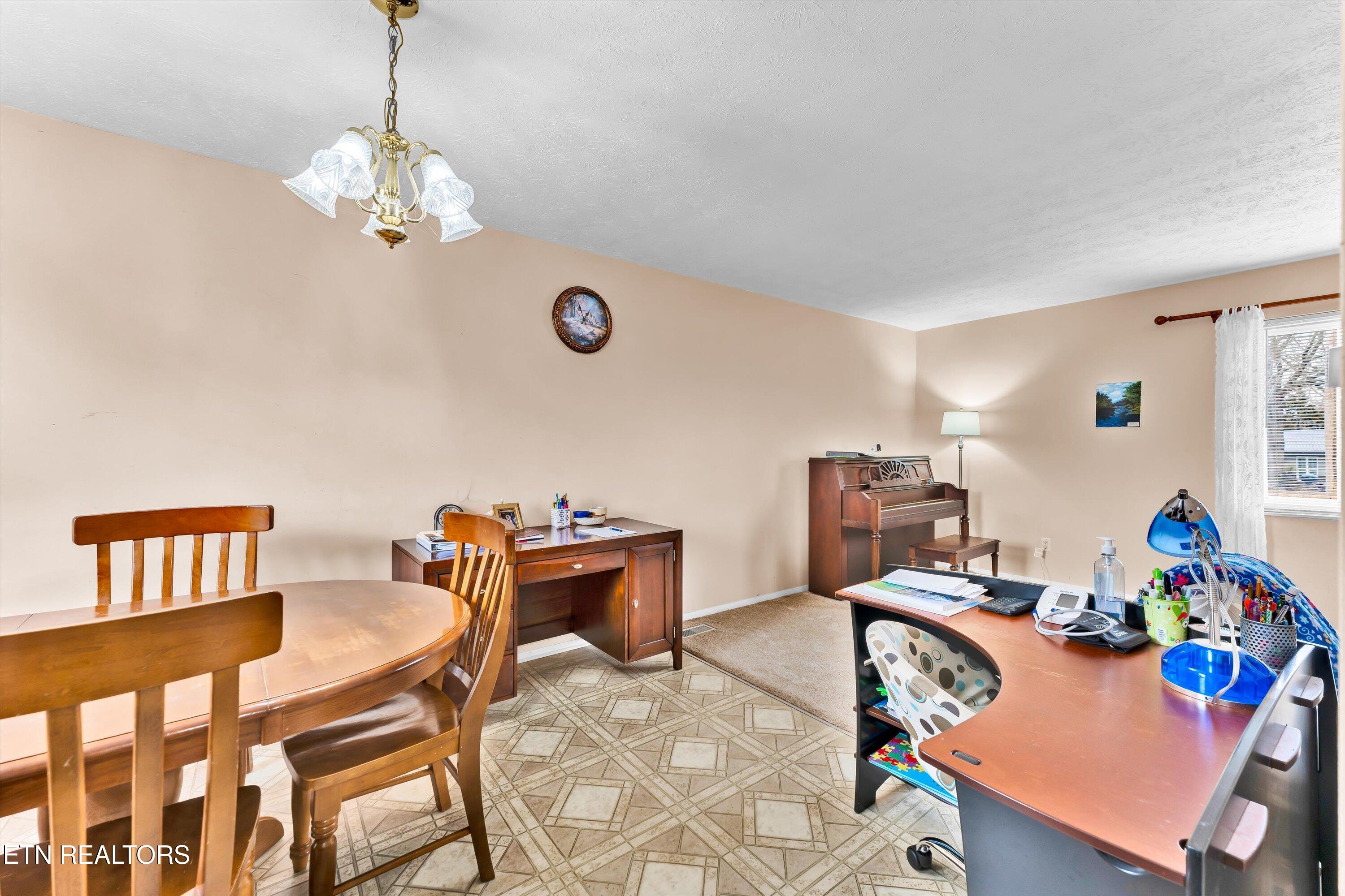 8618 Peppertree Lane Property Photo 9