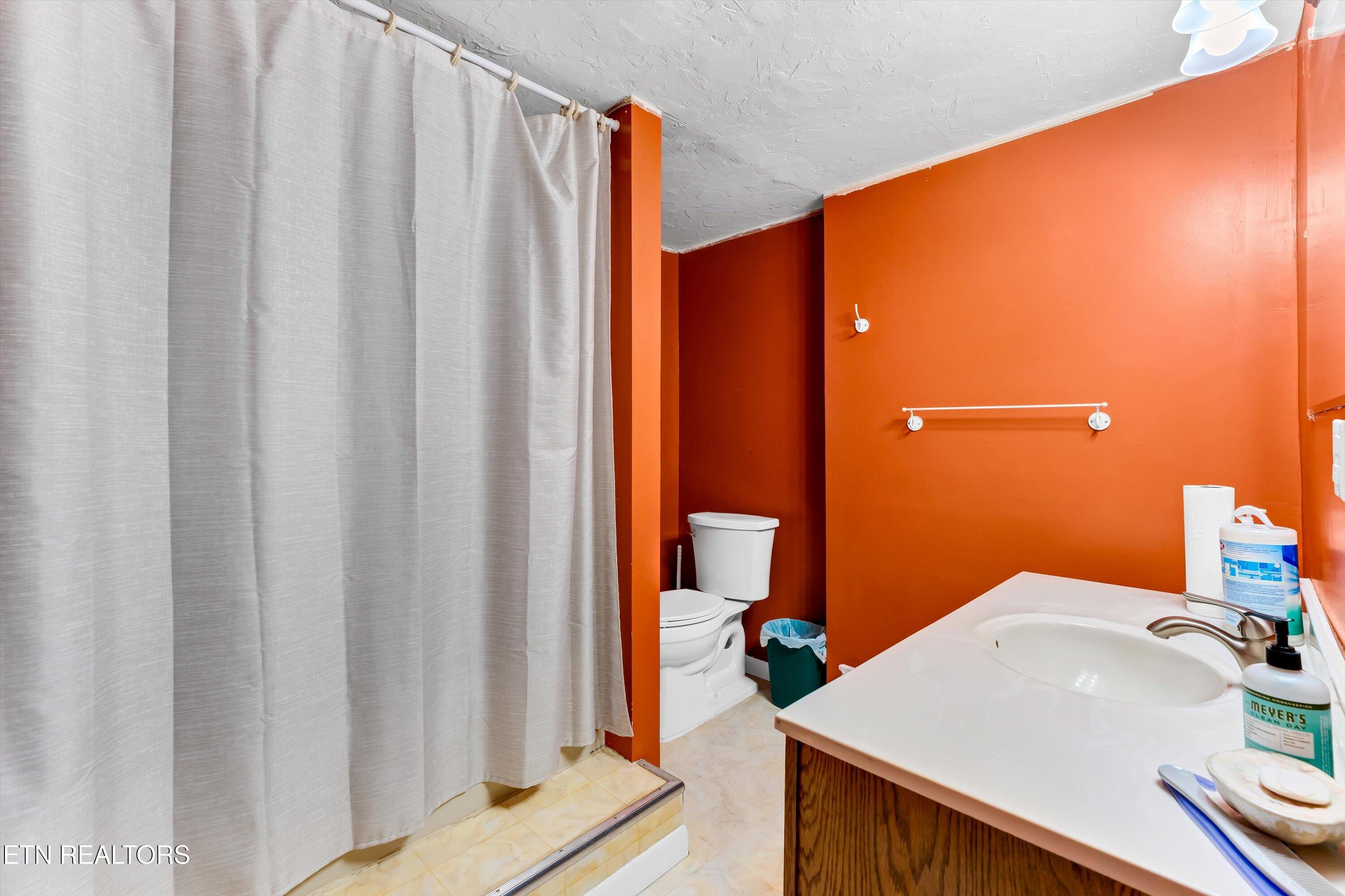 8618 Peppertree Lane Property Photo 24