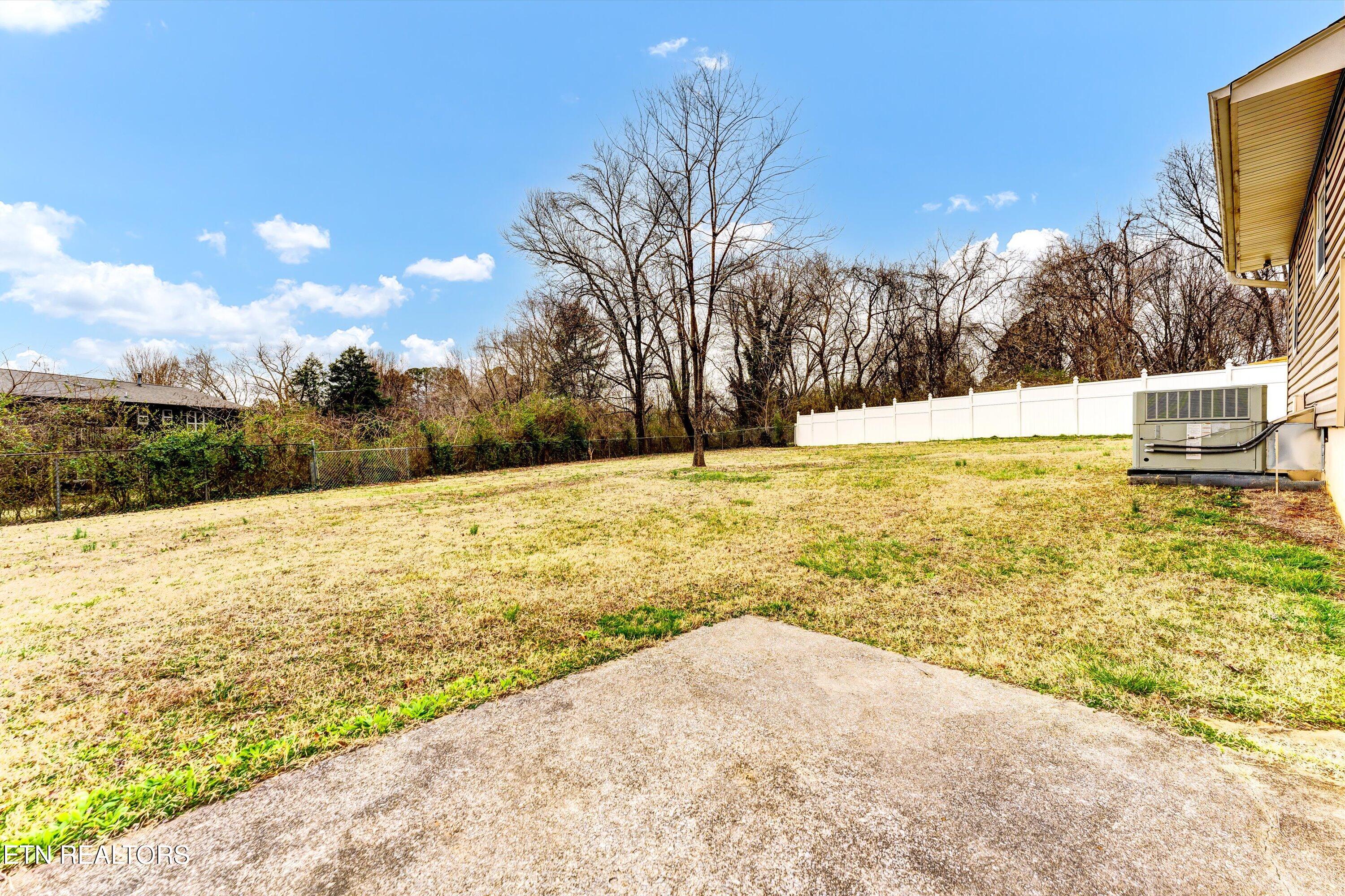 8618 Peppertree Lane Property Photo 26