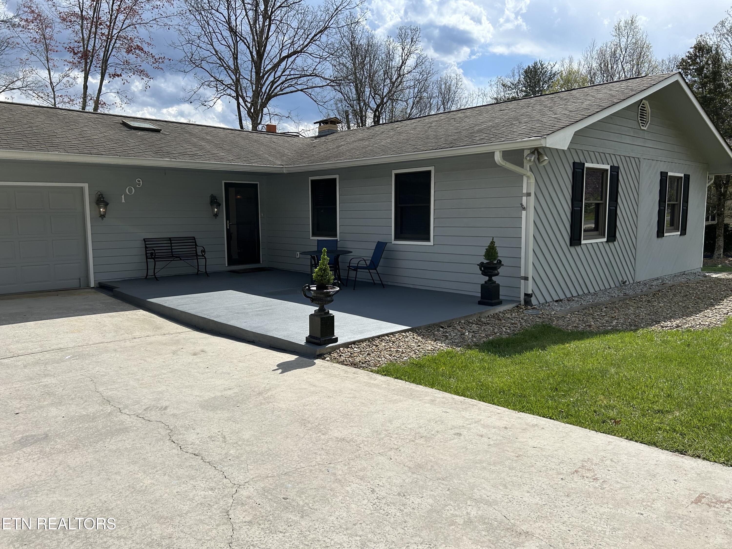 109 Britton Lane Property Photo 2