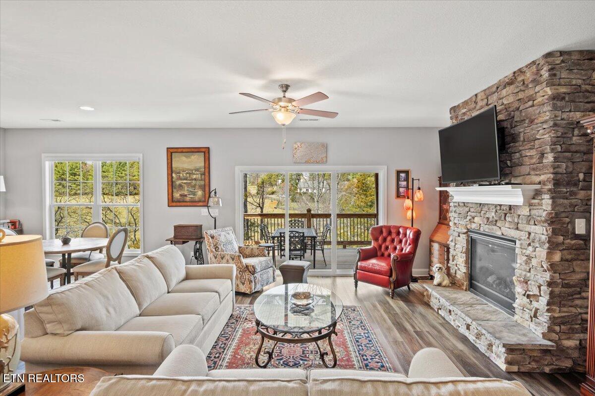 10511 Club Car Lane Property Photo 6
