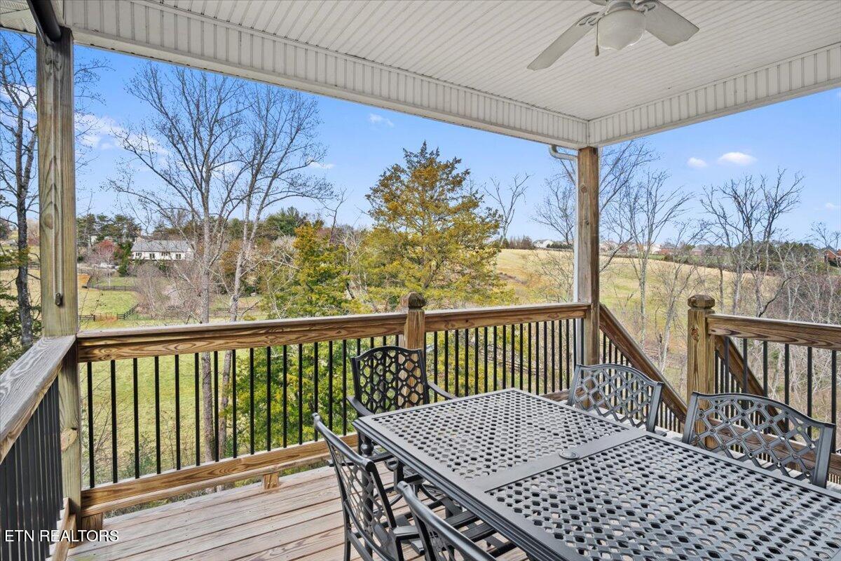 10511 Club Car Lane Property Photo 9
