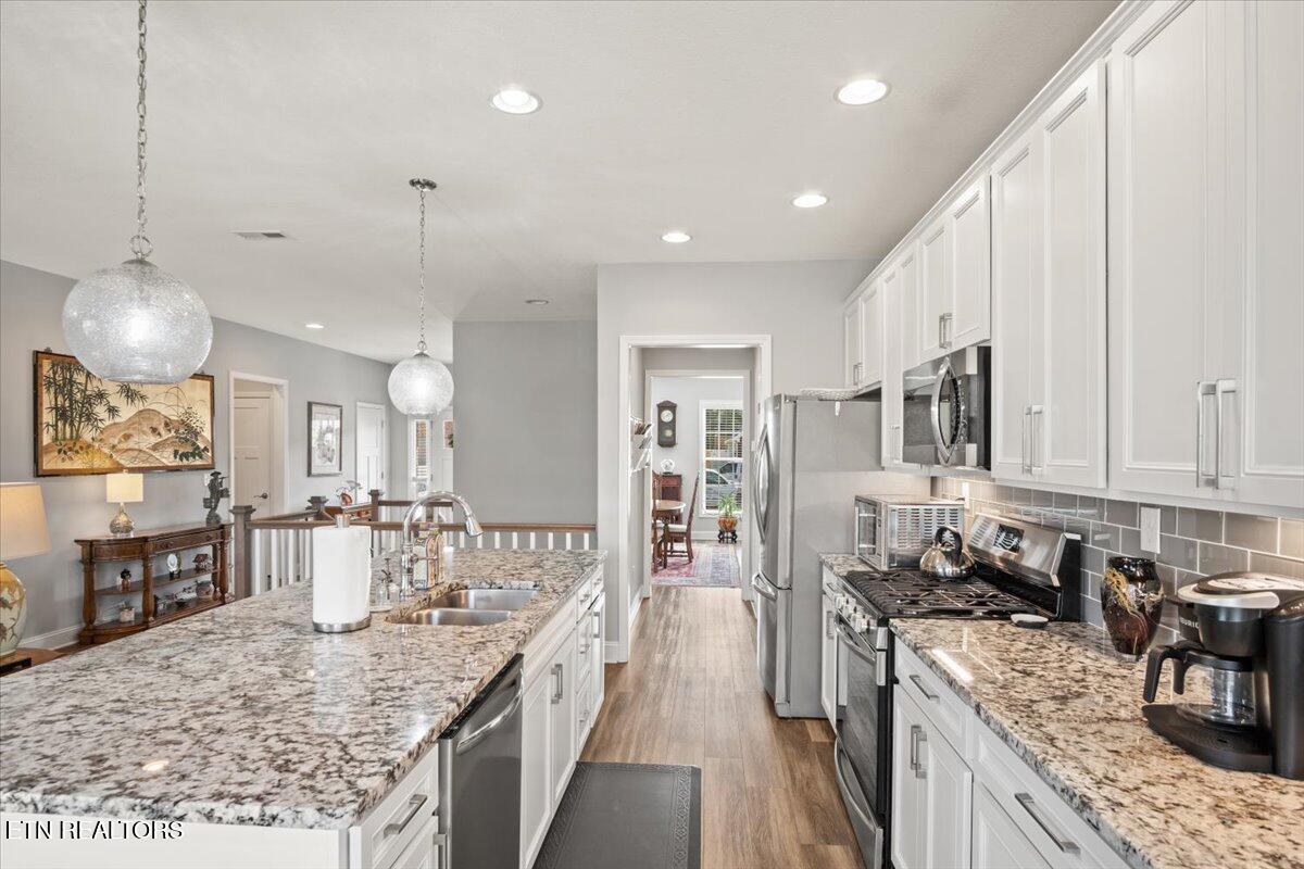 10511 Club Car Lane Property Photo 12