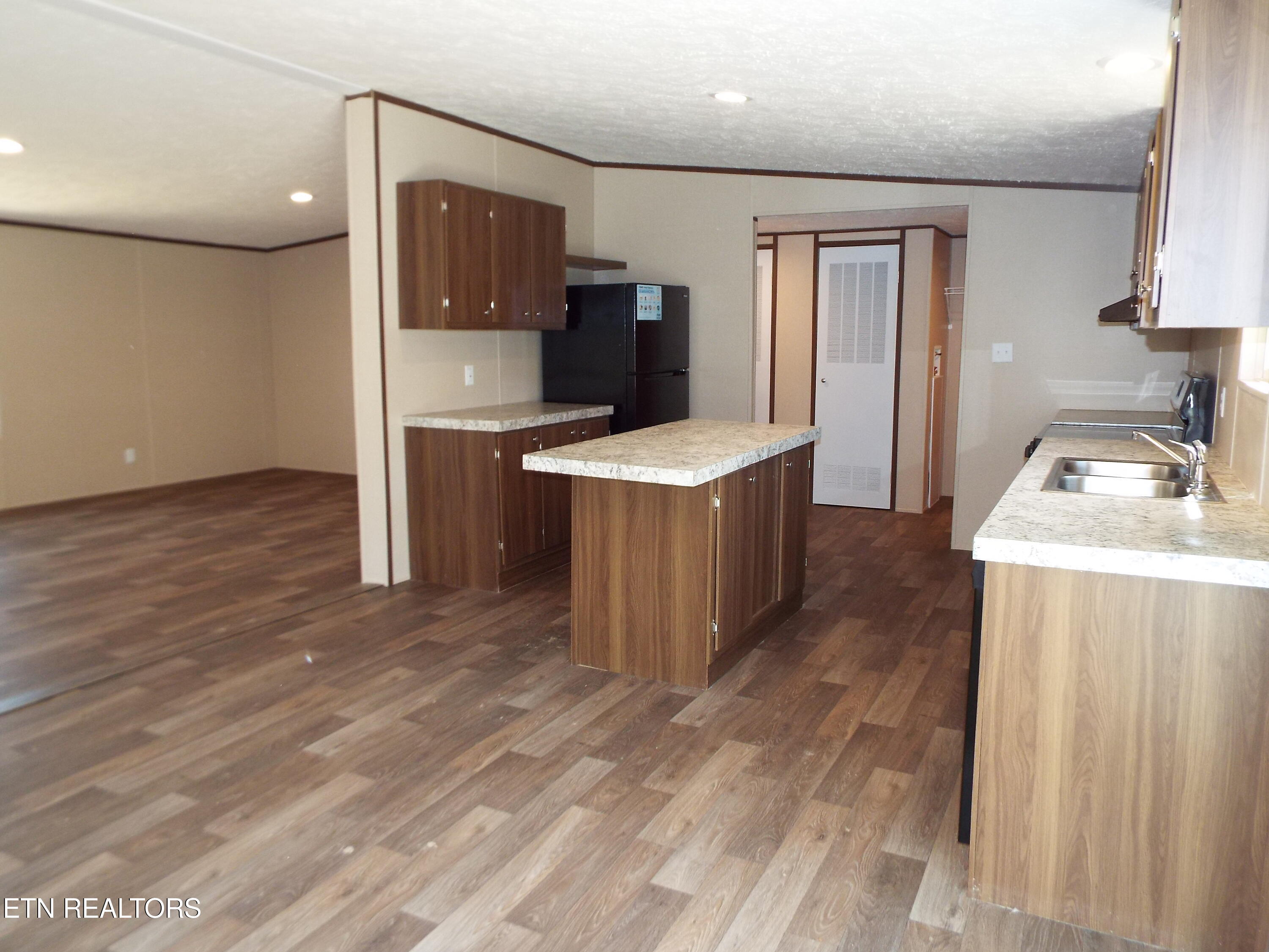 1509/1515 Sawmill Road Property Photo 6