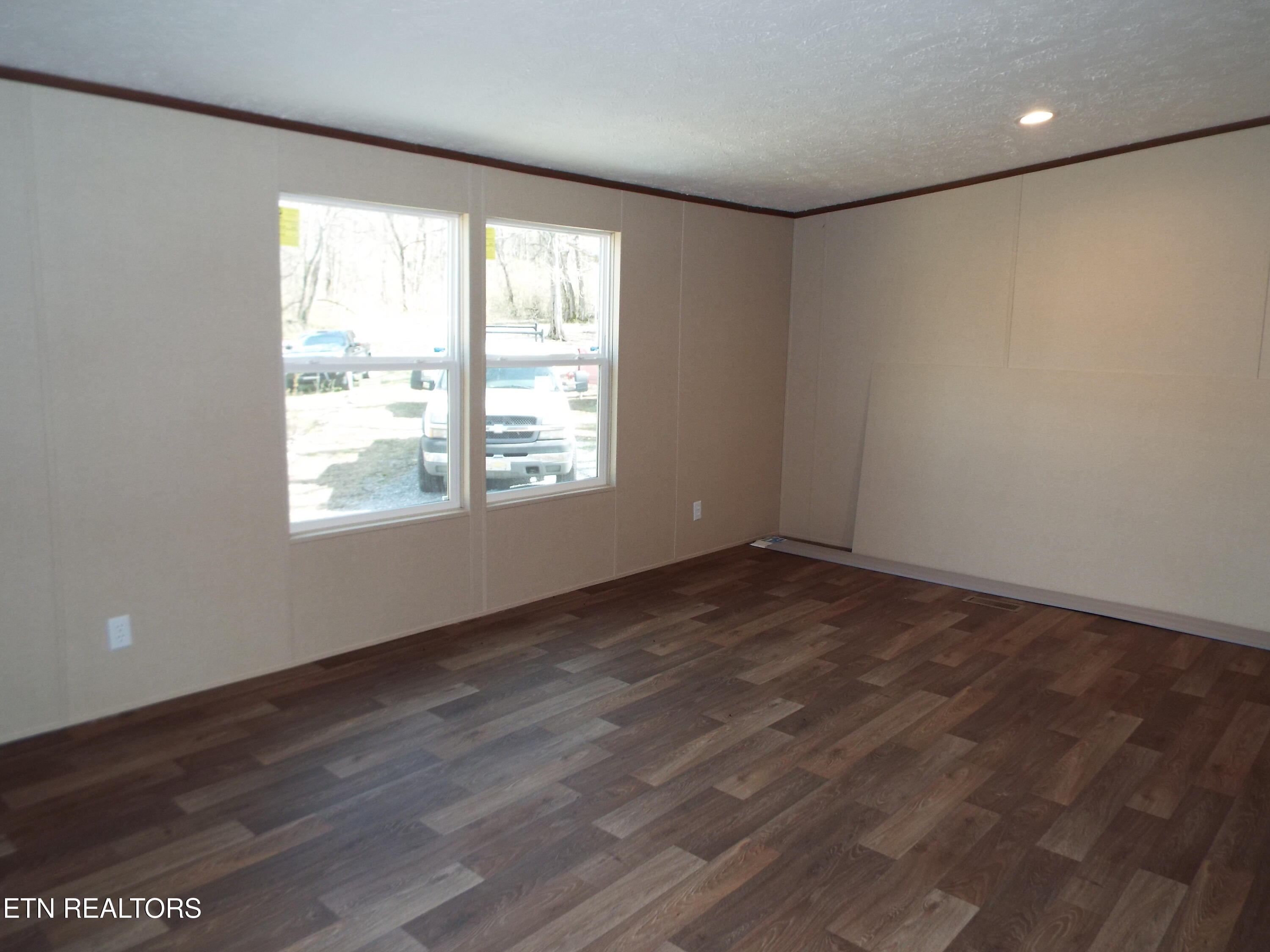 1509/1515 Sawmill Road Property Photo 10