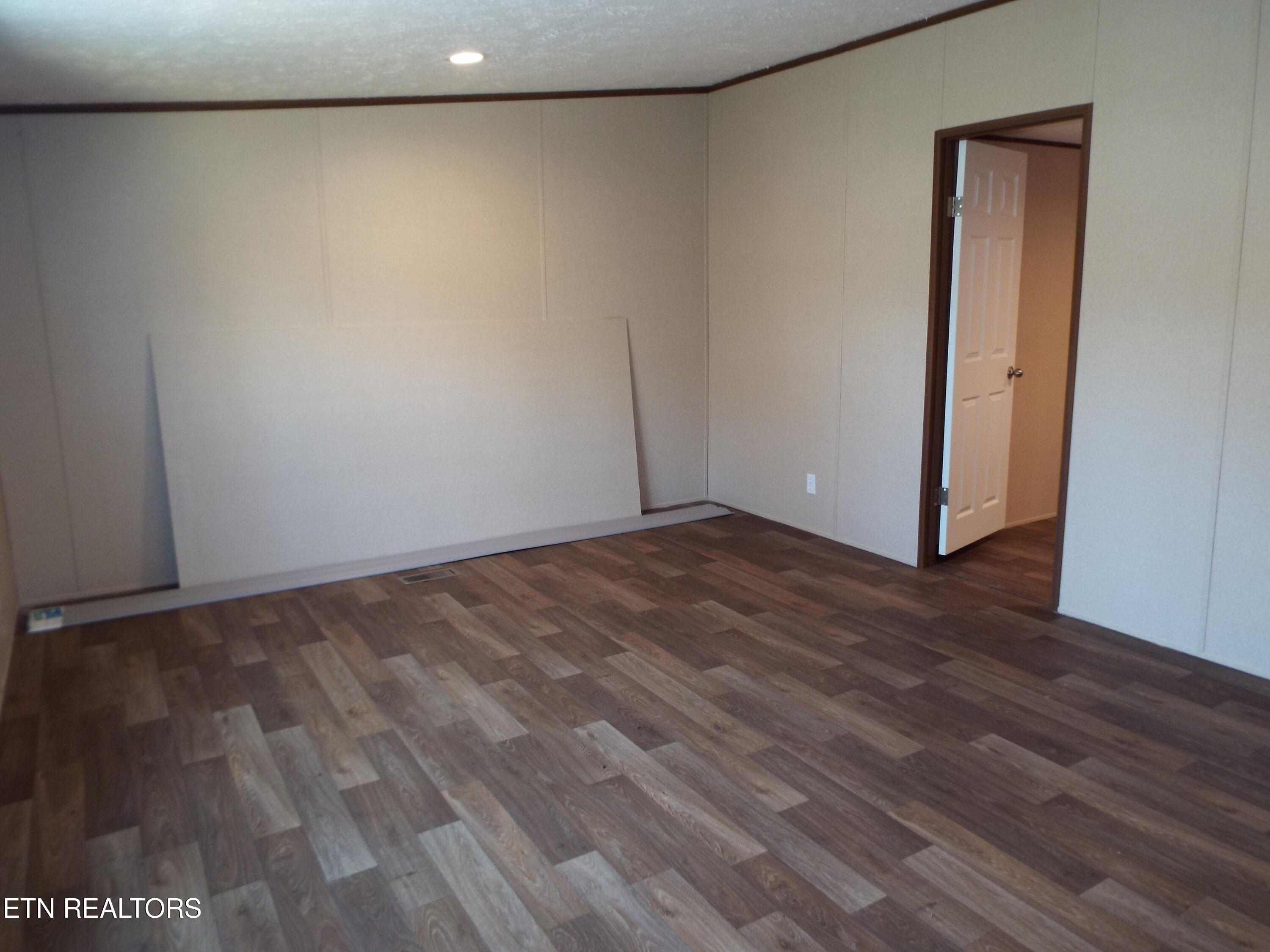 1509/1515 Sawmill Road Property Photo 11