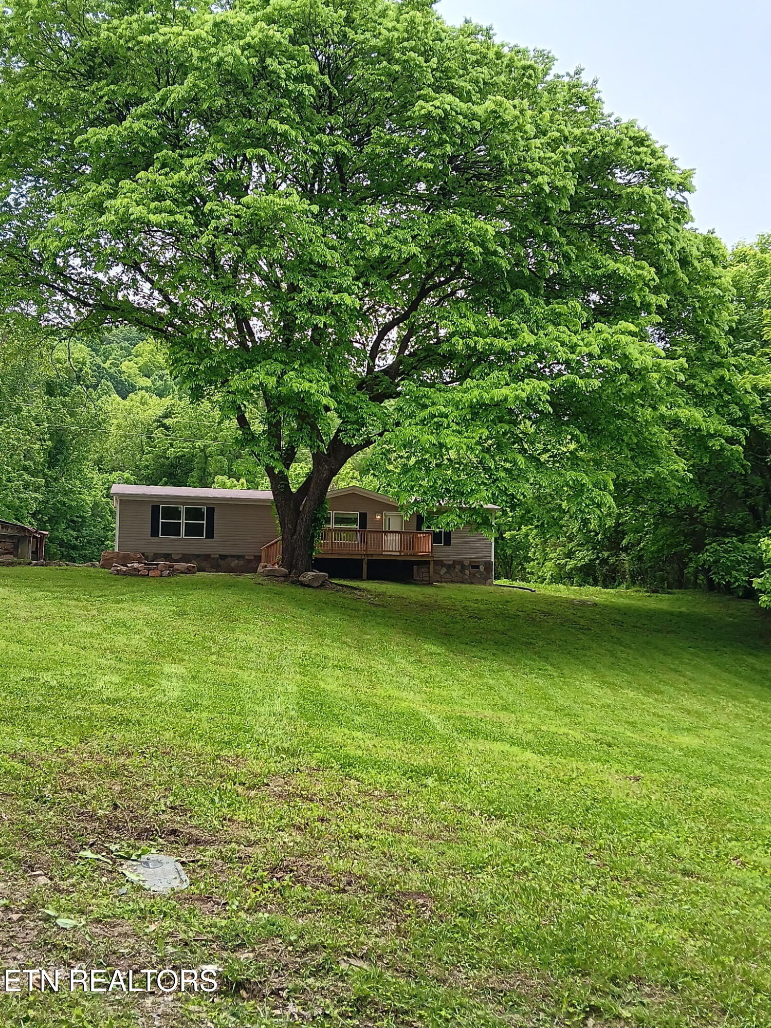1509/1515 Sawmill Road Property Photo 35