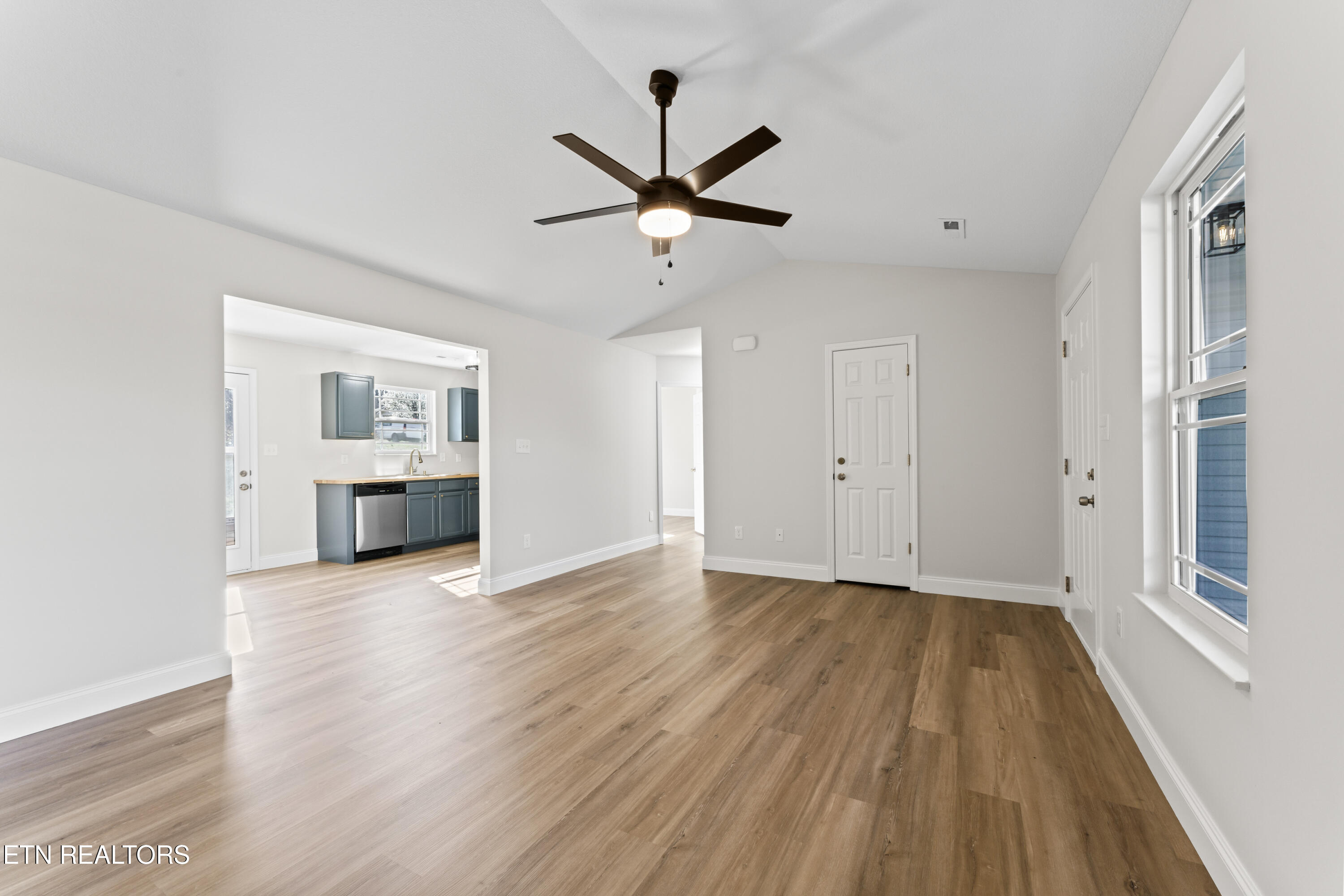5100 Cattail Lane Property Photo 6