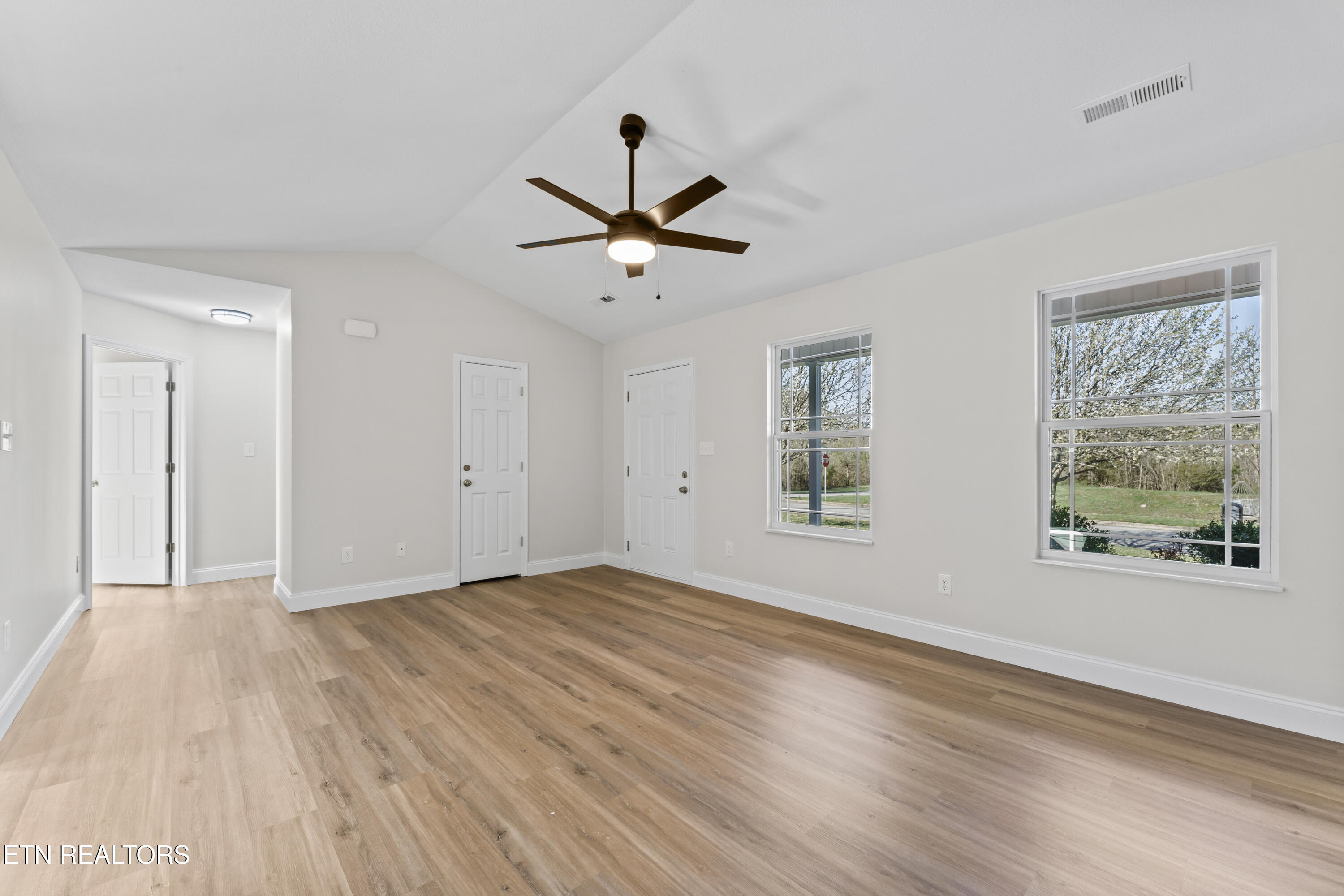 5100 Cattail Lane Property Photo 8
