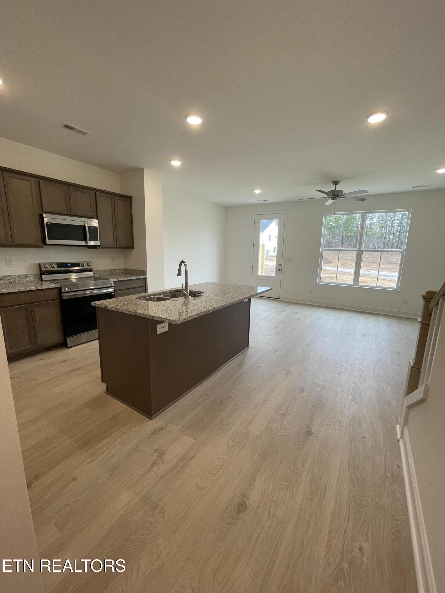 9125 Rolling Stone Way Property Photo 4
