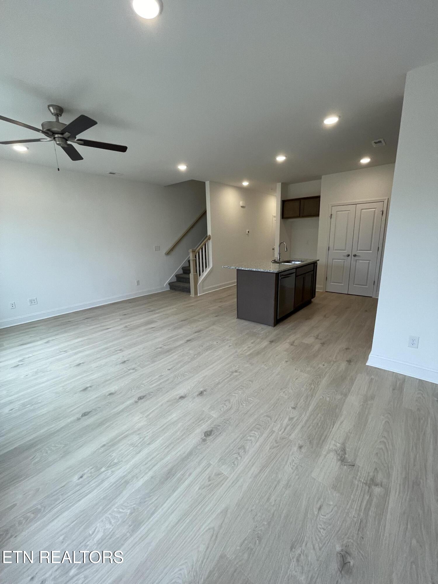 9125 Rolling Stone Way Property Photo 5