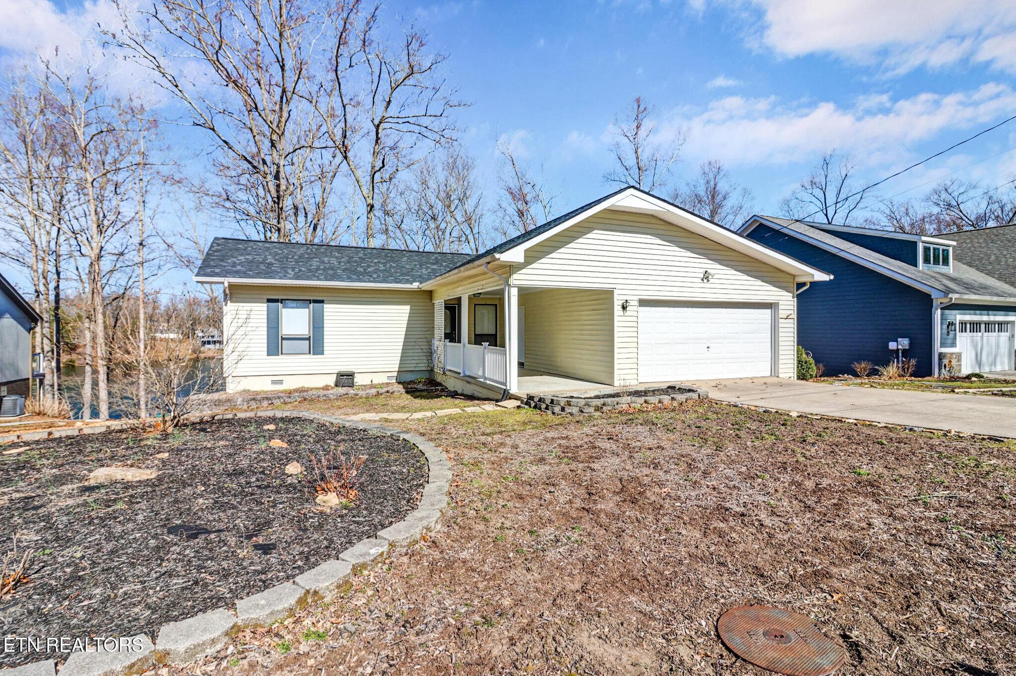 224 Lakeside Drive Property Photo 1