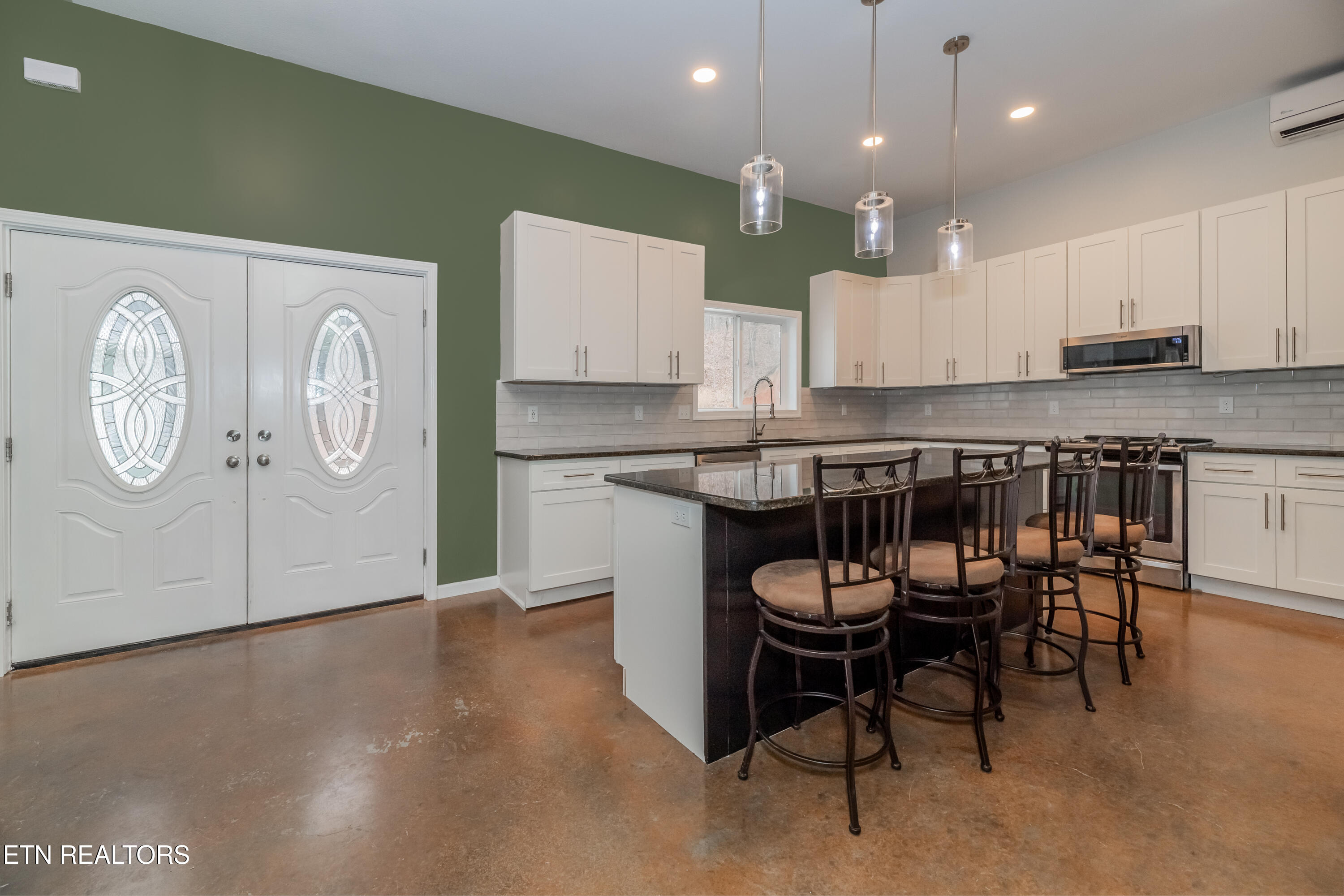 8811 Ellis Lane Property Photo 11