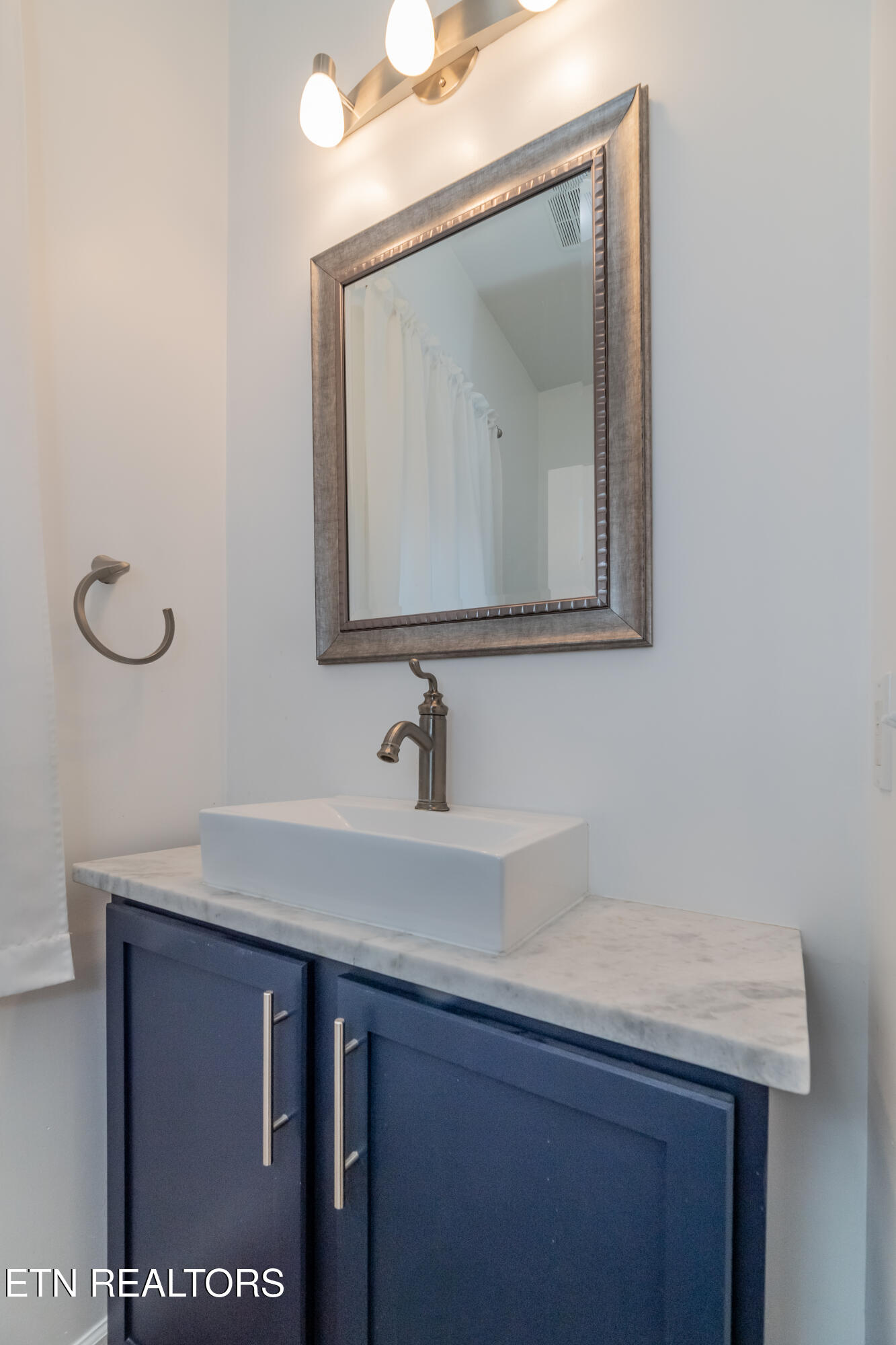 8811 Ellis Lane Property Photo 16