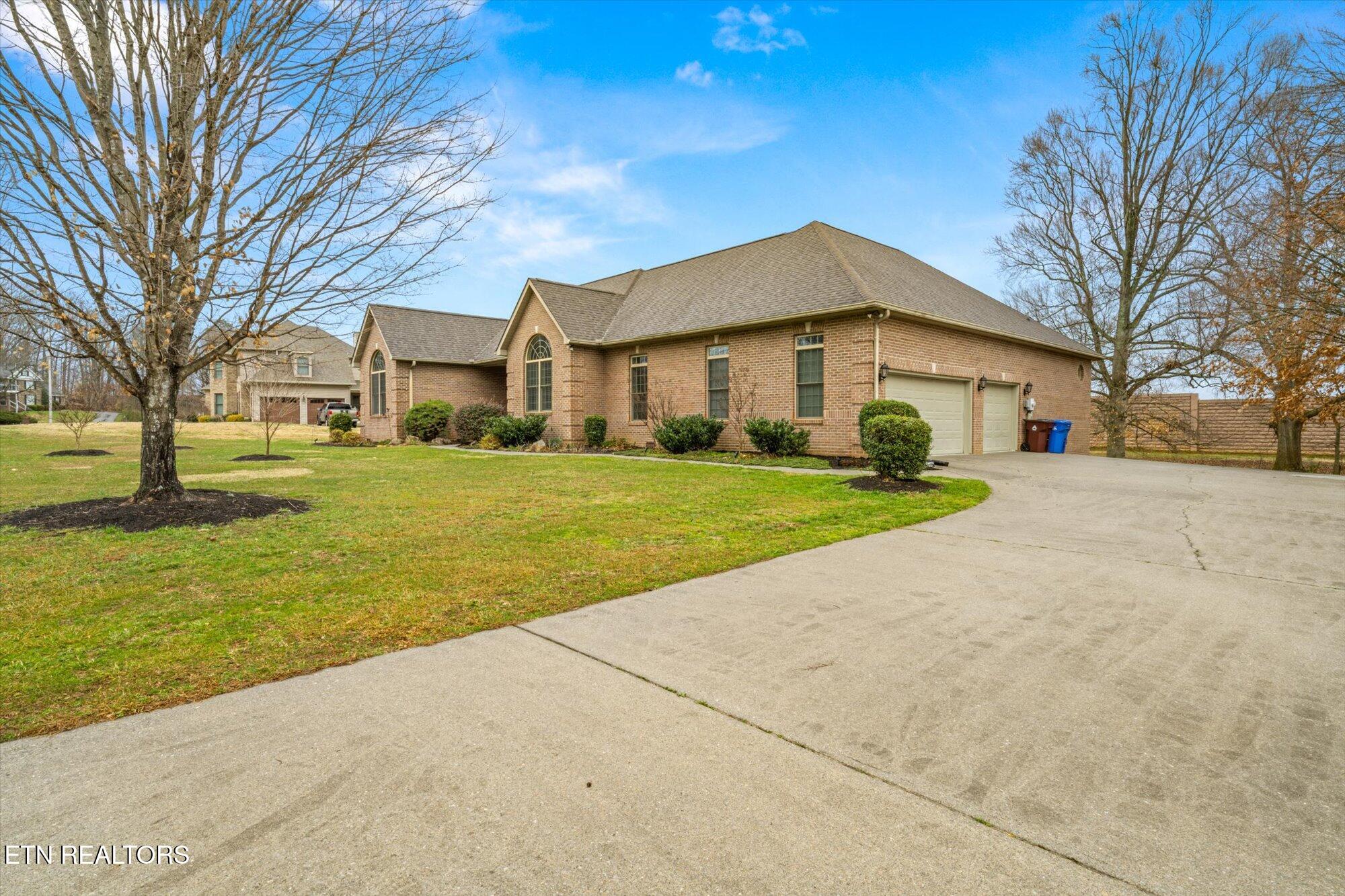 1826 Peppertree Drive Property Photo 3