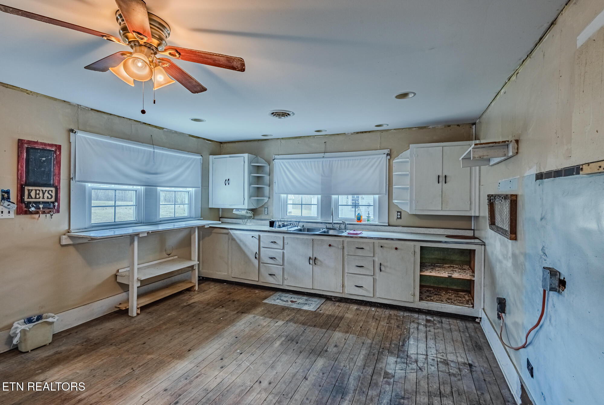 210 Linsdale Road Property Photo 6