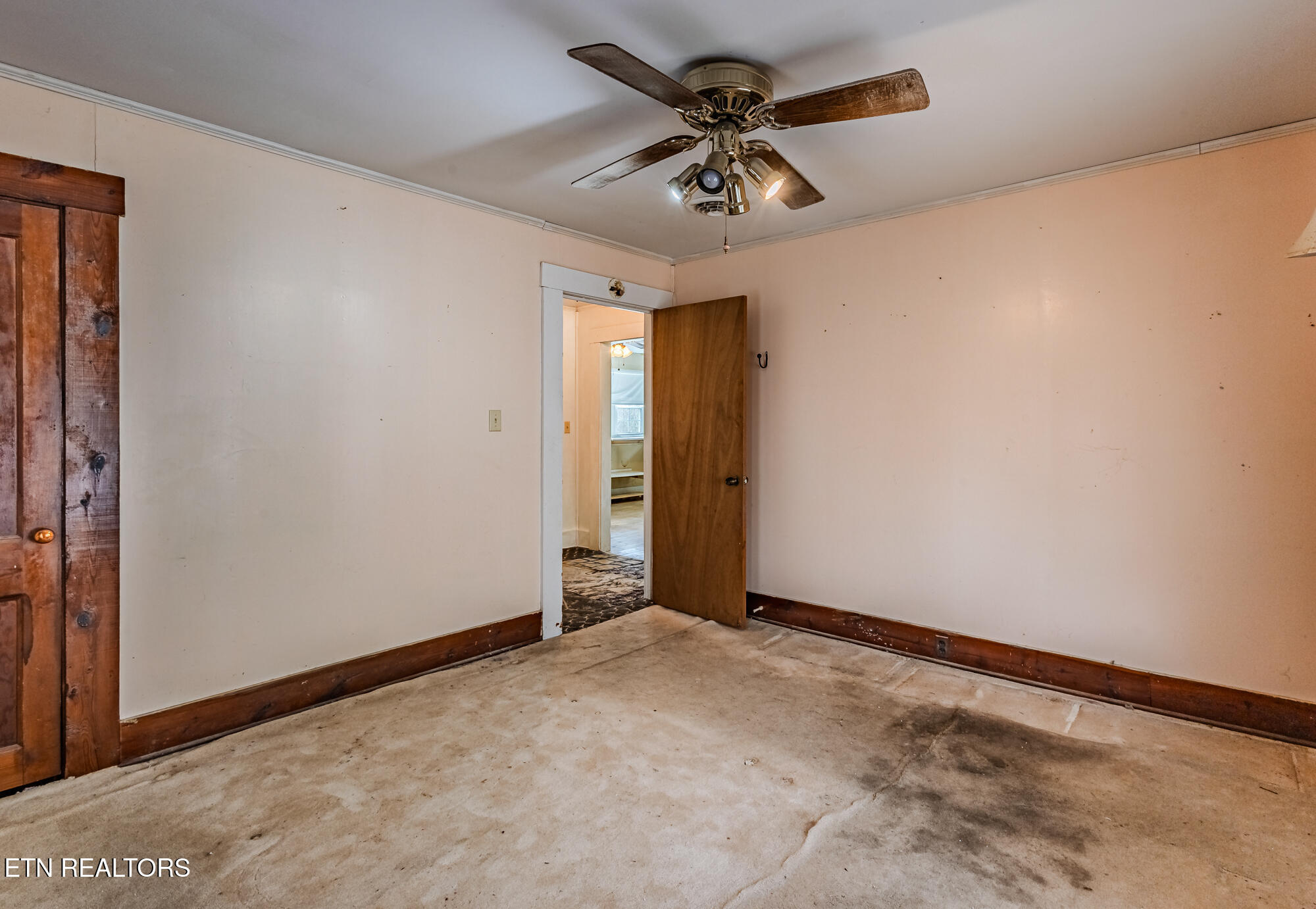 210 Linsdale Road Property Photo 8