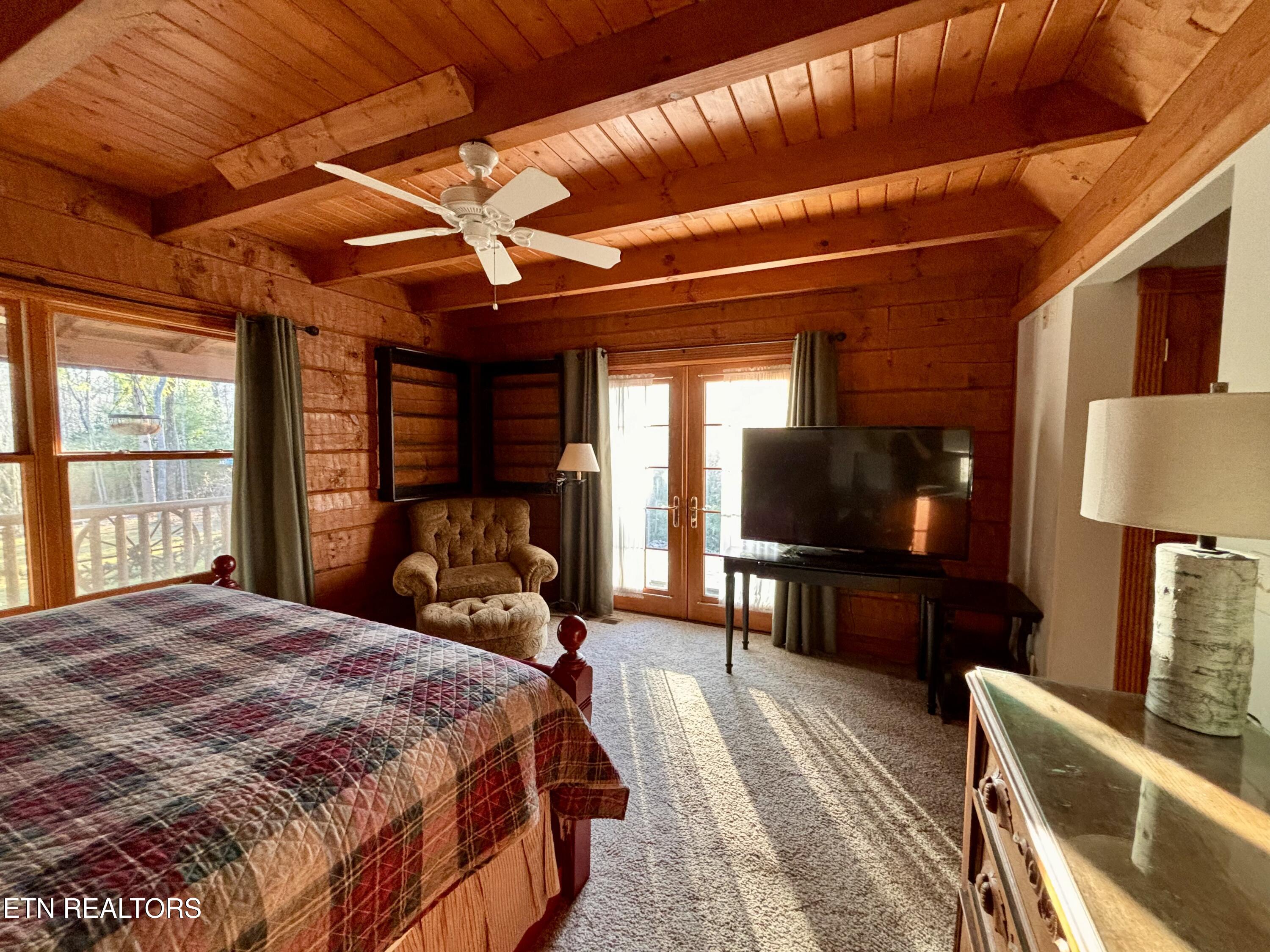 633 Retreat Rd Property Photo 14
