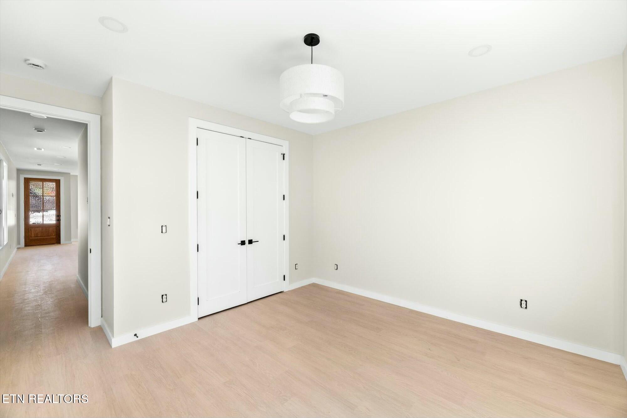 2217 Lincoln St Property Photo 13