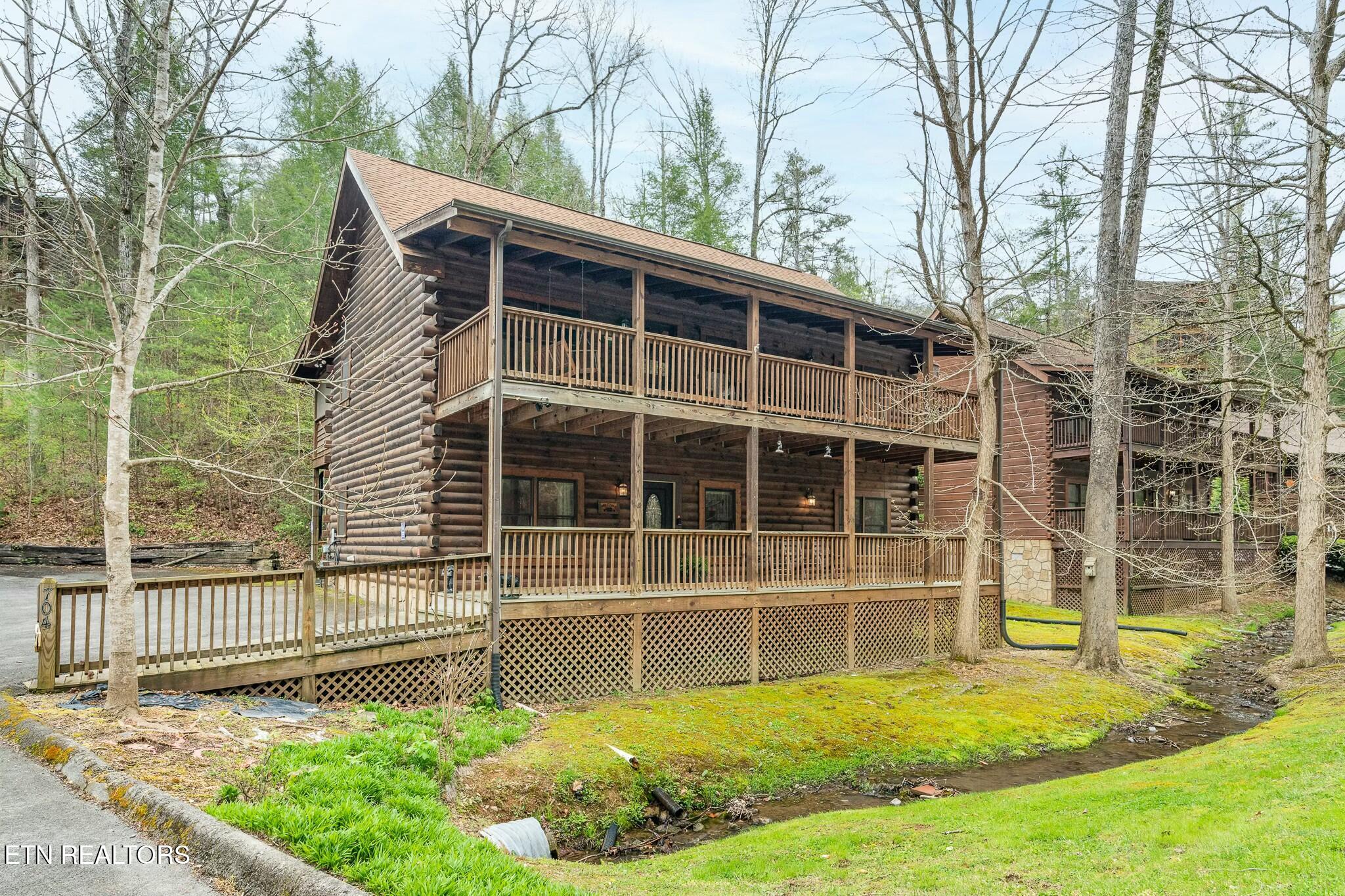 704 Grey Hawk Way Property Photo 1