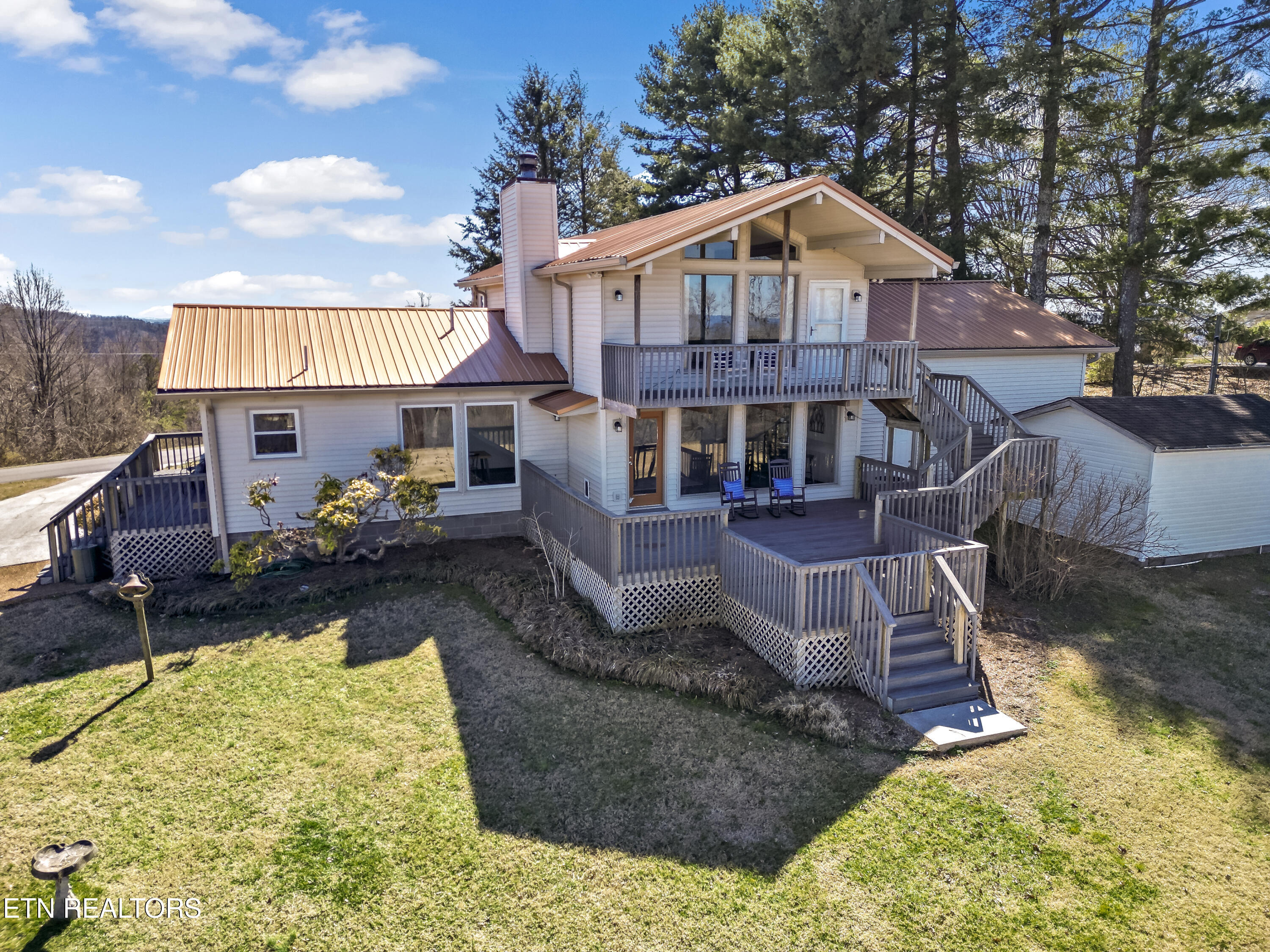 740 Fox Hunter Rd Property Photo