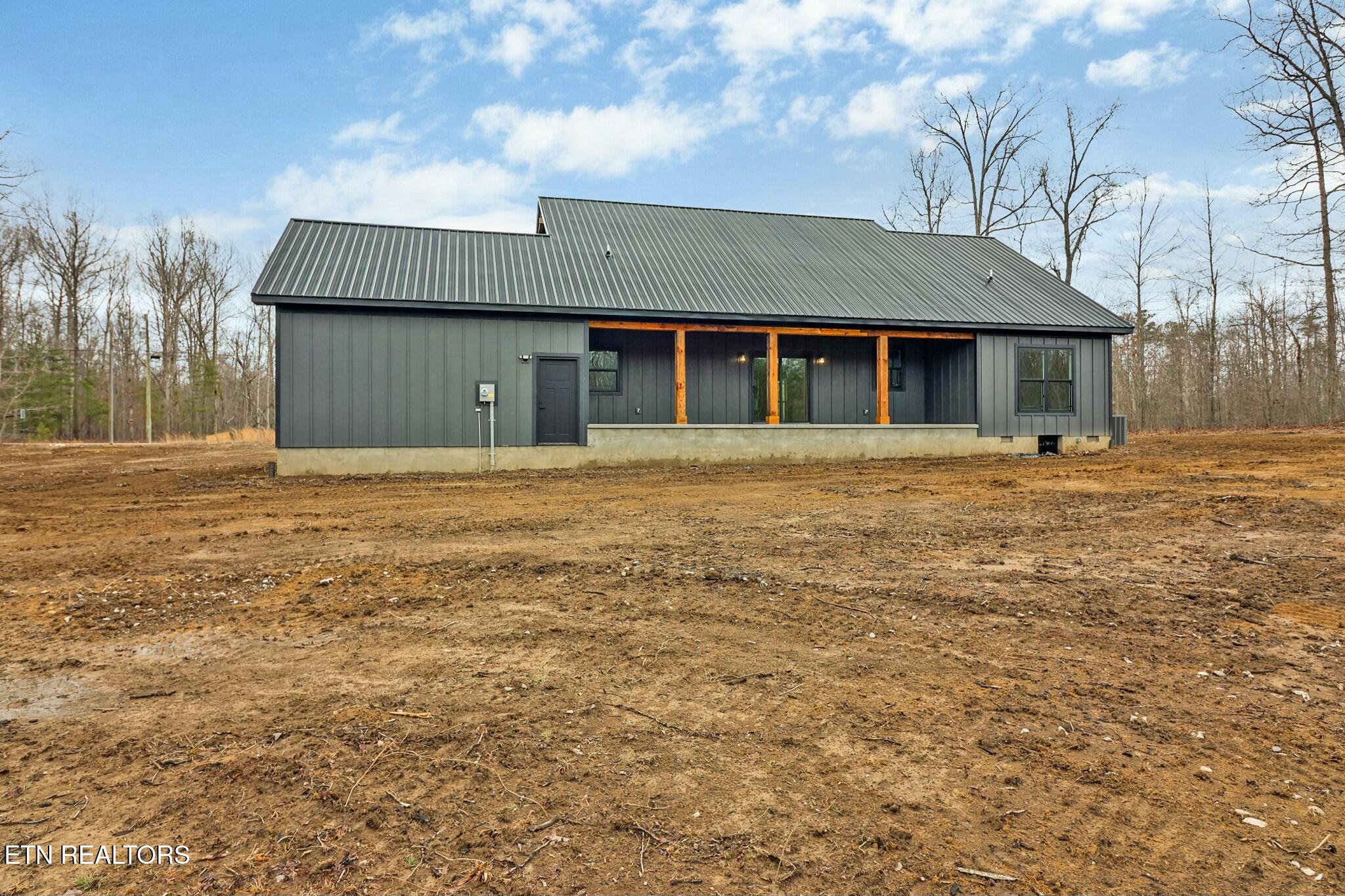1076 Hargis Rd Property Photo 4