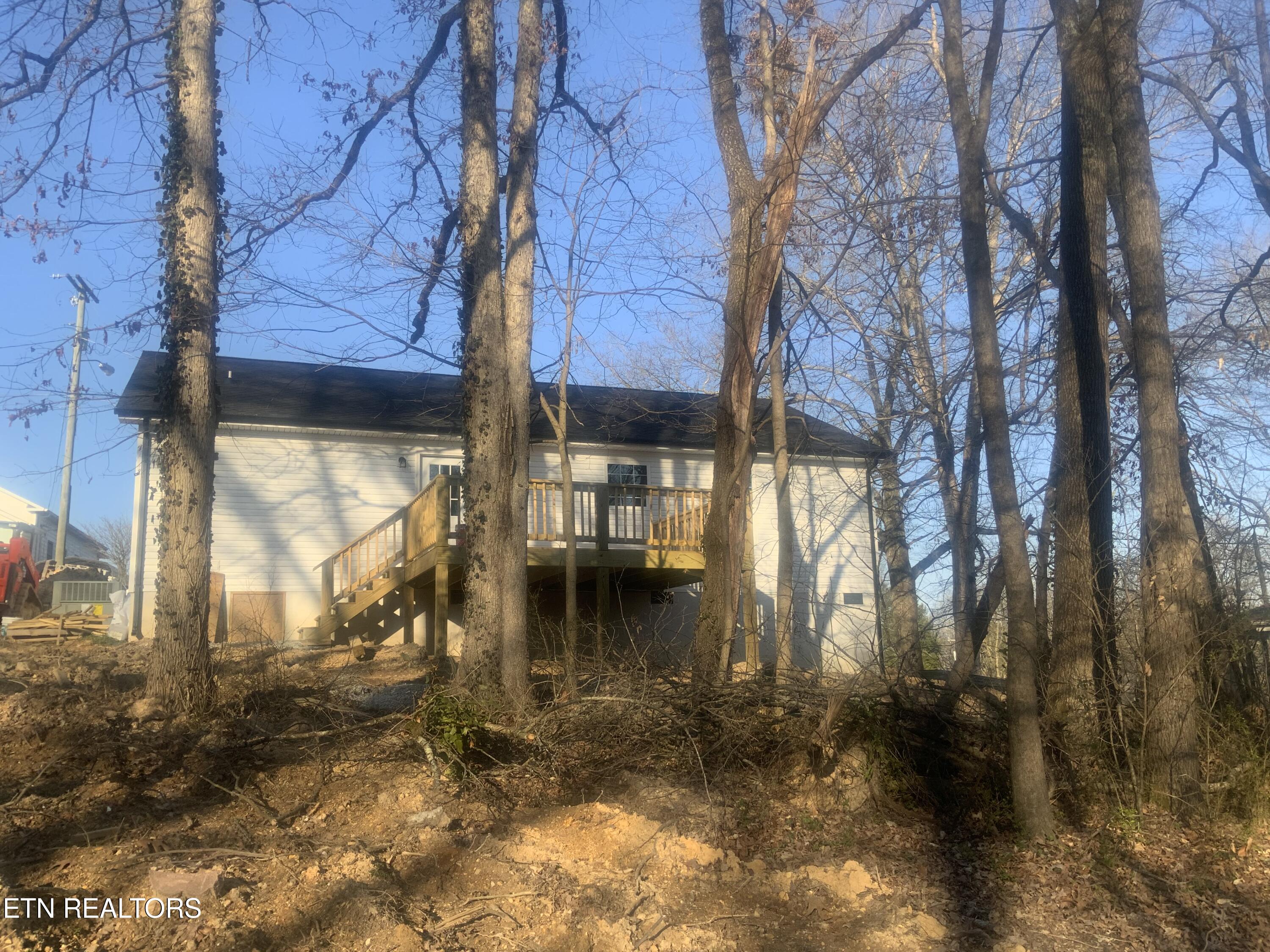412 Park Ave Property Photo 6