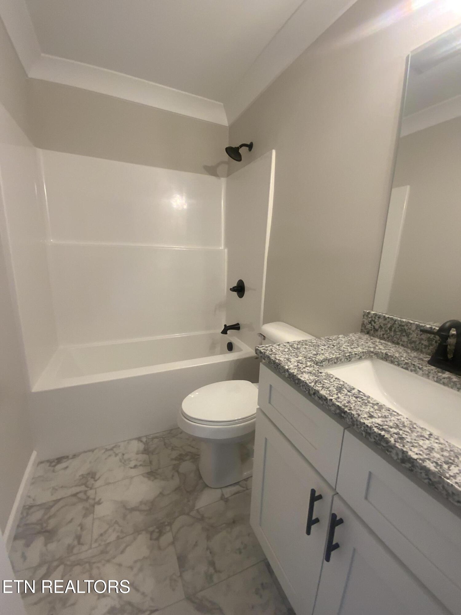 412 Park Ave Property Photo 13