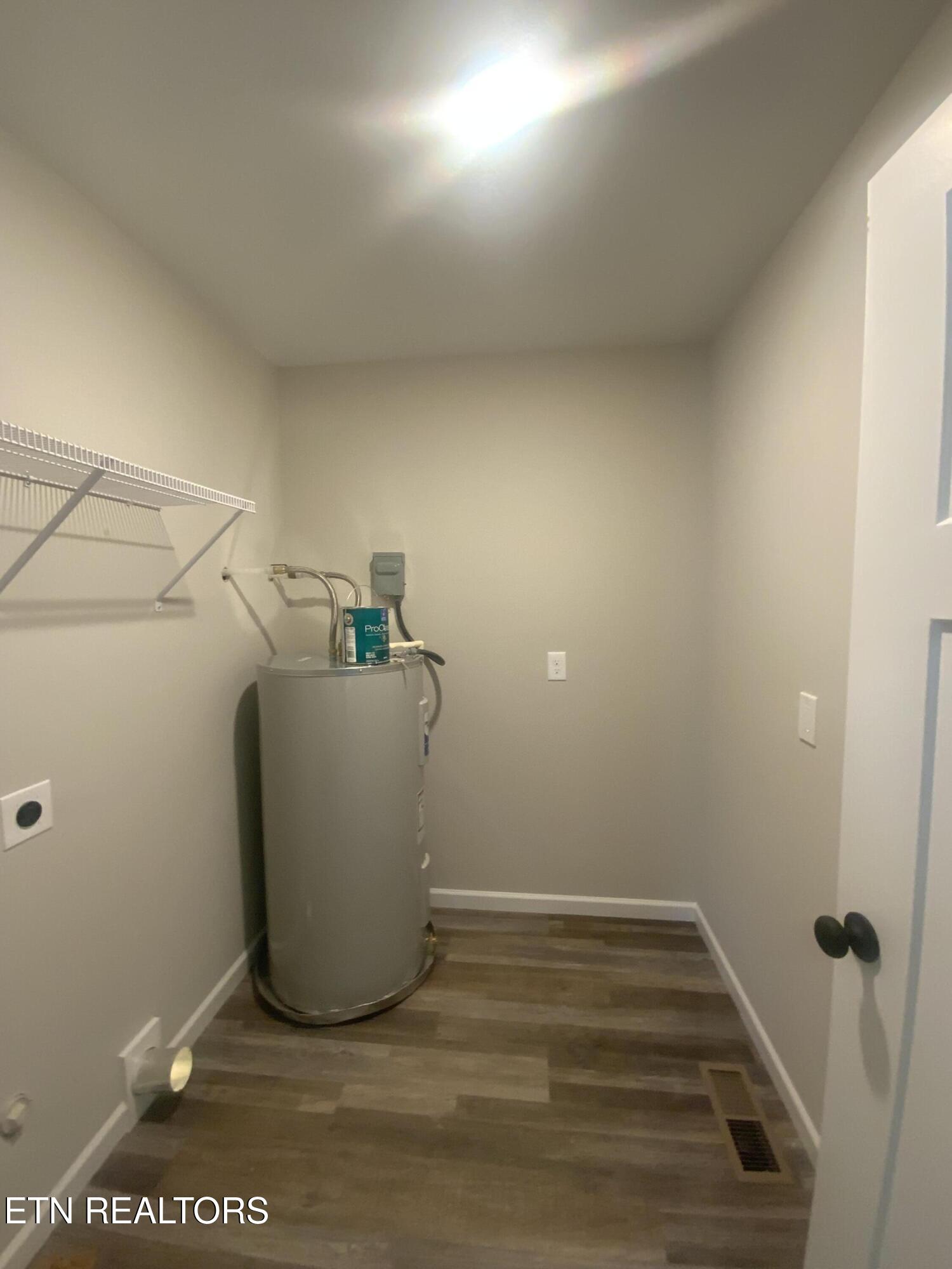 412 Park Ave Property Photo 15