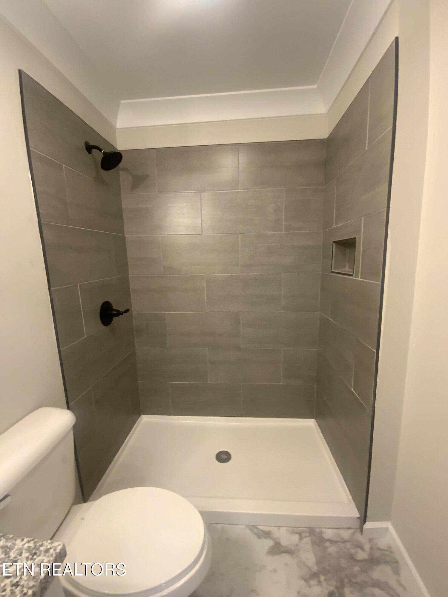412 Park Ave Property Photo 16