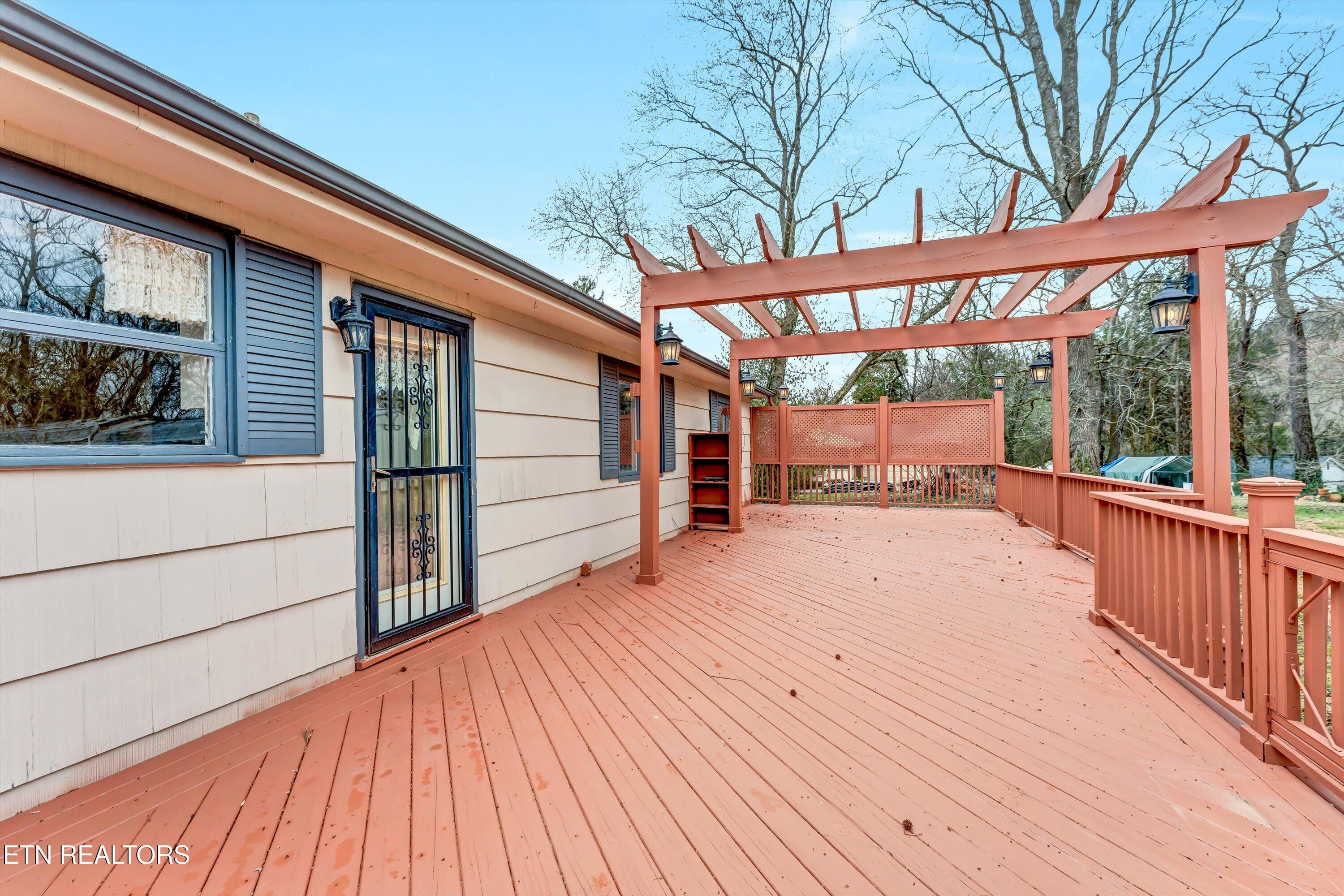 5819 Holston Hills Rd Property Photo 4