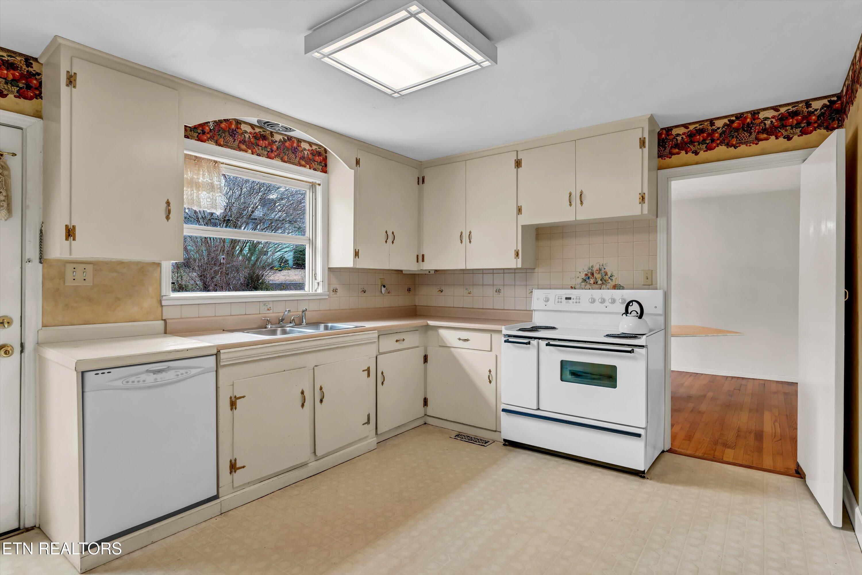 5819 Holston Hills Rd Property Photo 10
