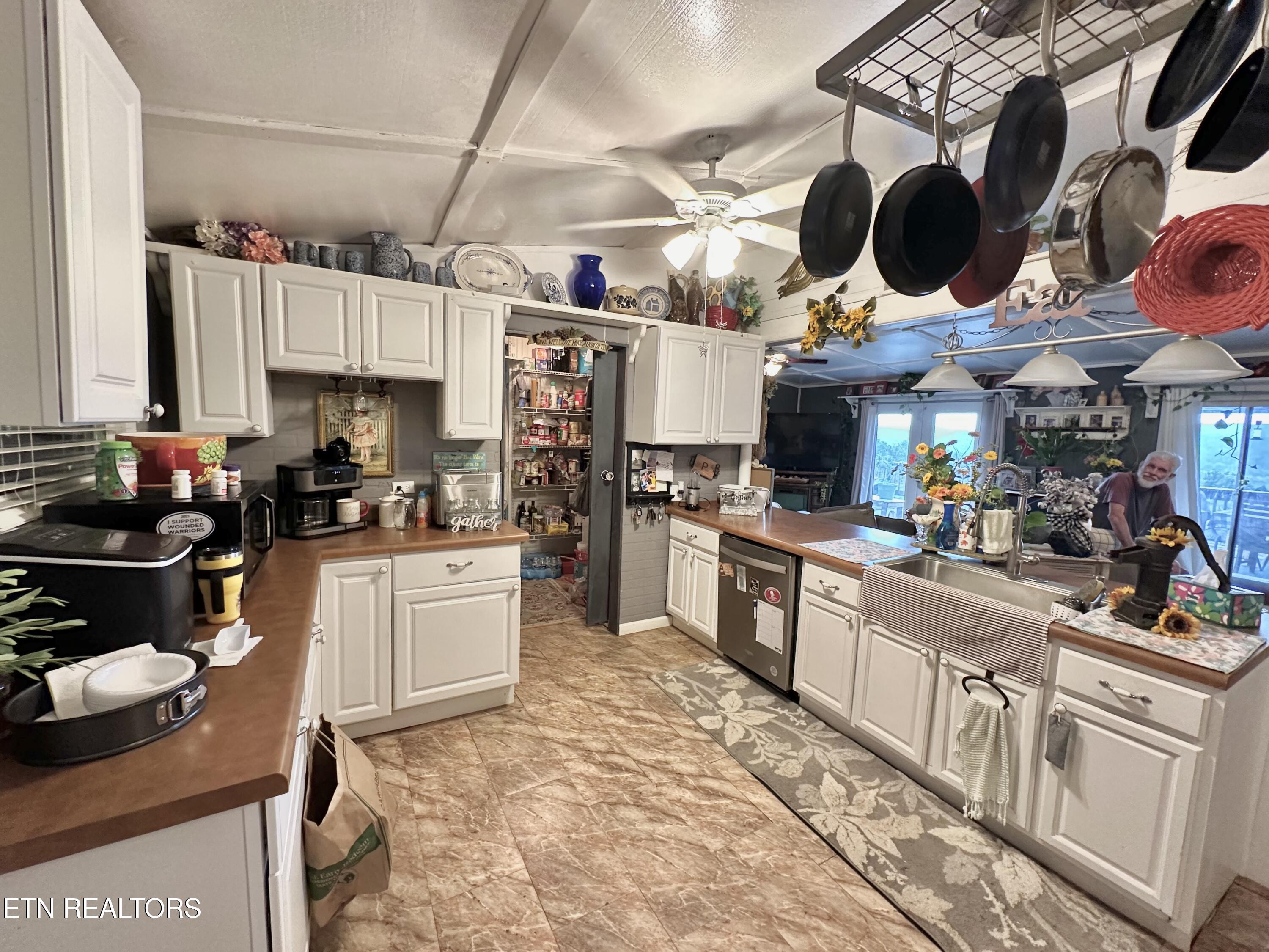 3855 Catewright Rd Property Photo 17