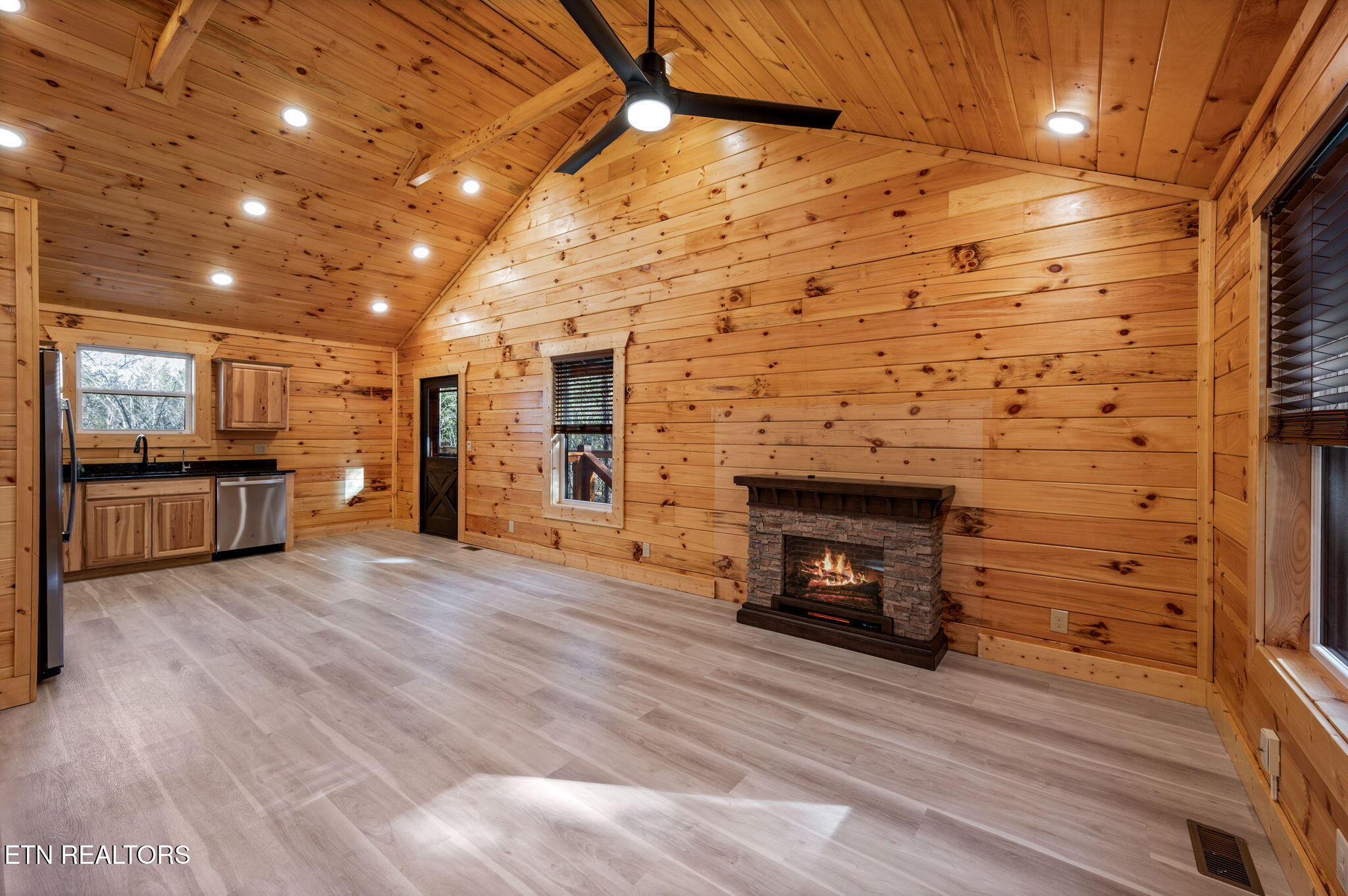 1065 Timberlake Circle Property Photo 15