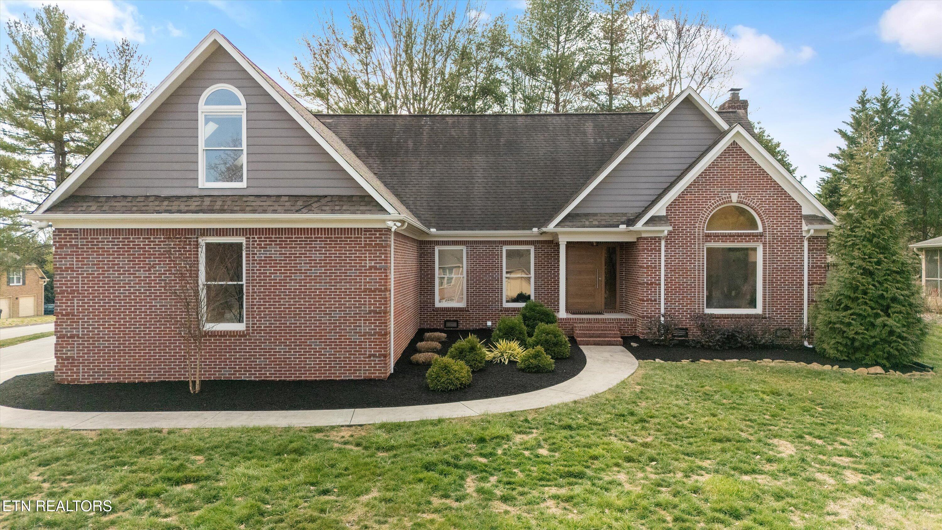400 Sundown Rd Property Photo 1