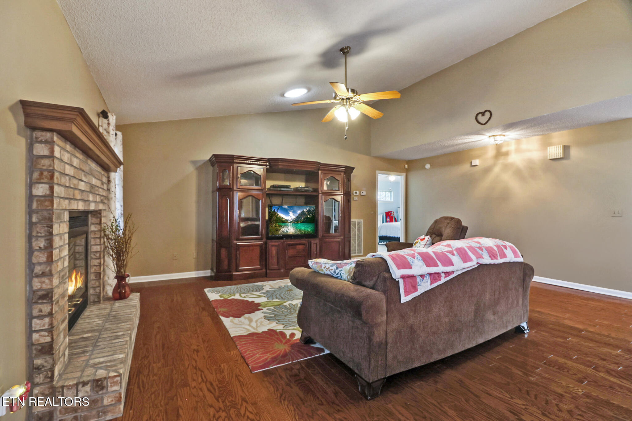116 Huntington Drive Property Photo 4