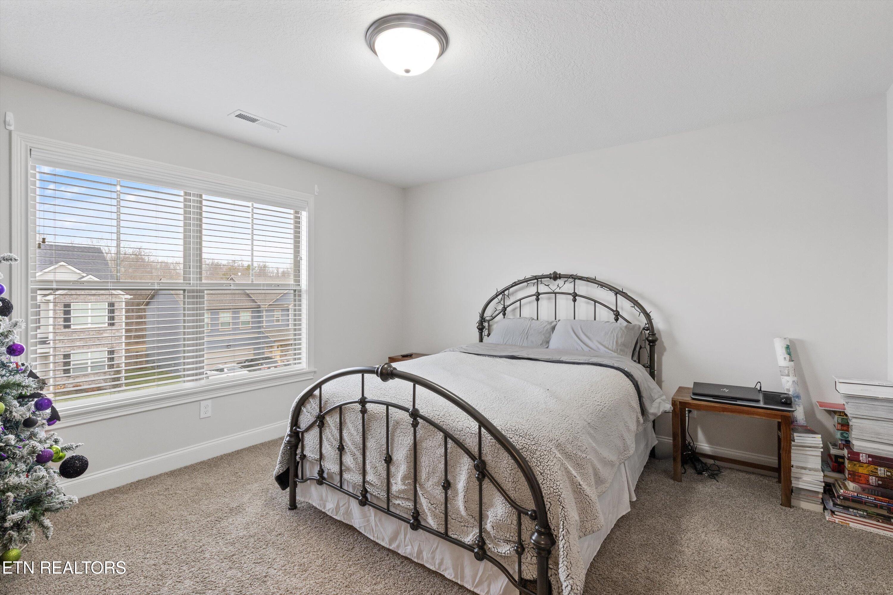9012 Kirkhaven Lane Property Photo 24