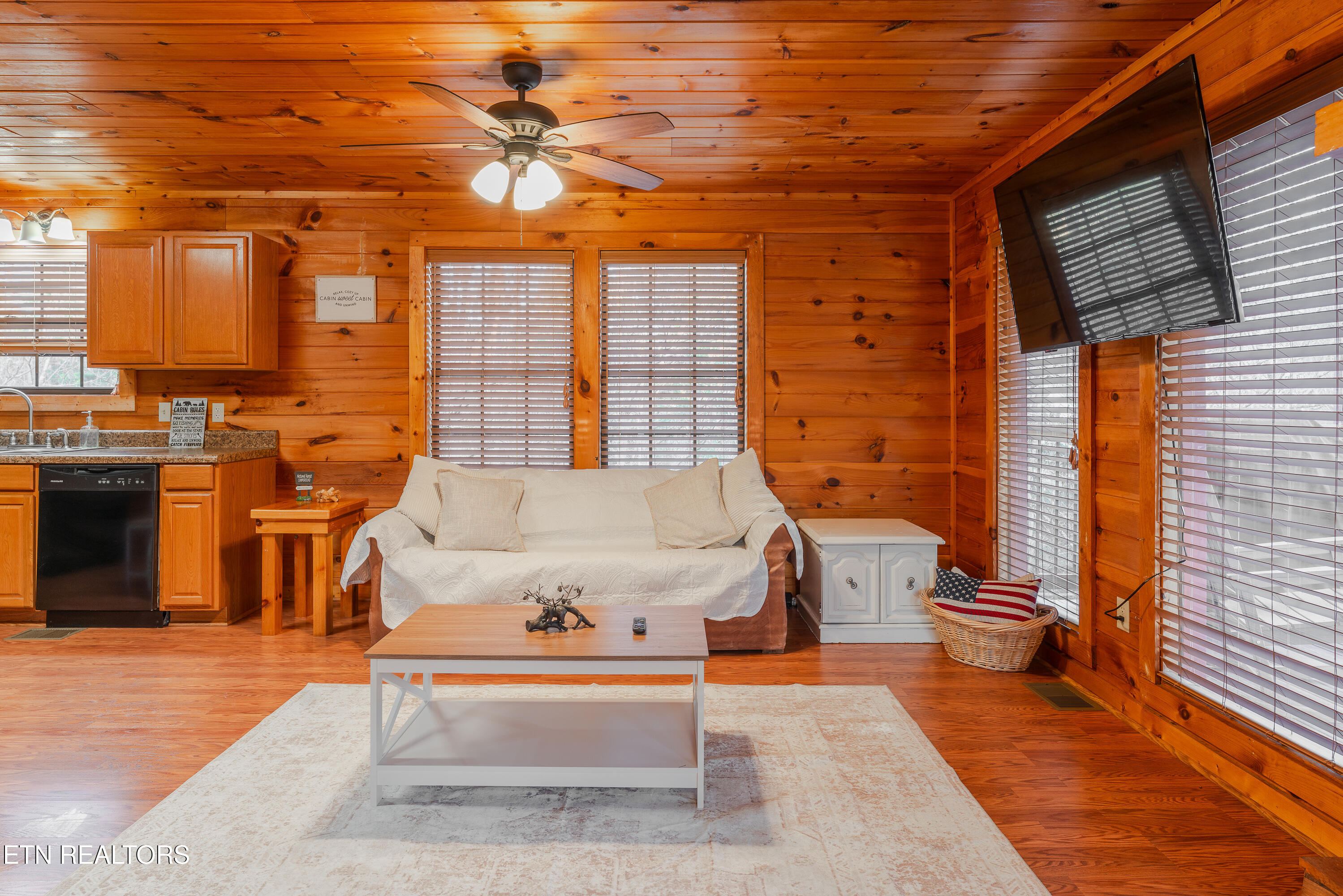 1220 Sugar Loaf Rd Property Photo 4