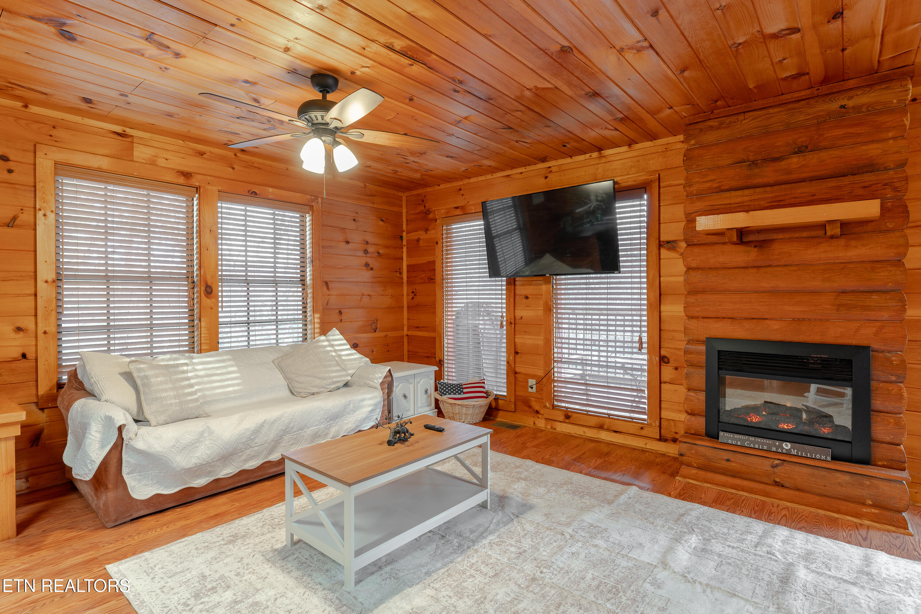 1220 Sugar Loaf Rd Property Photo 9