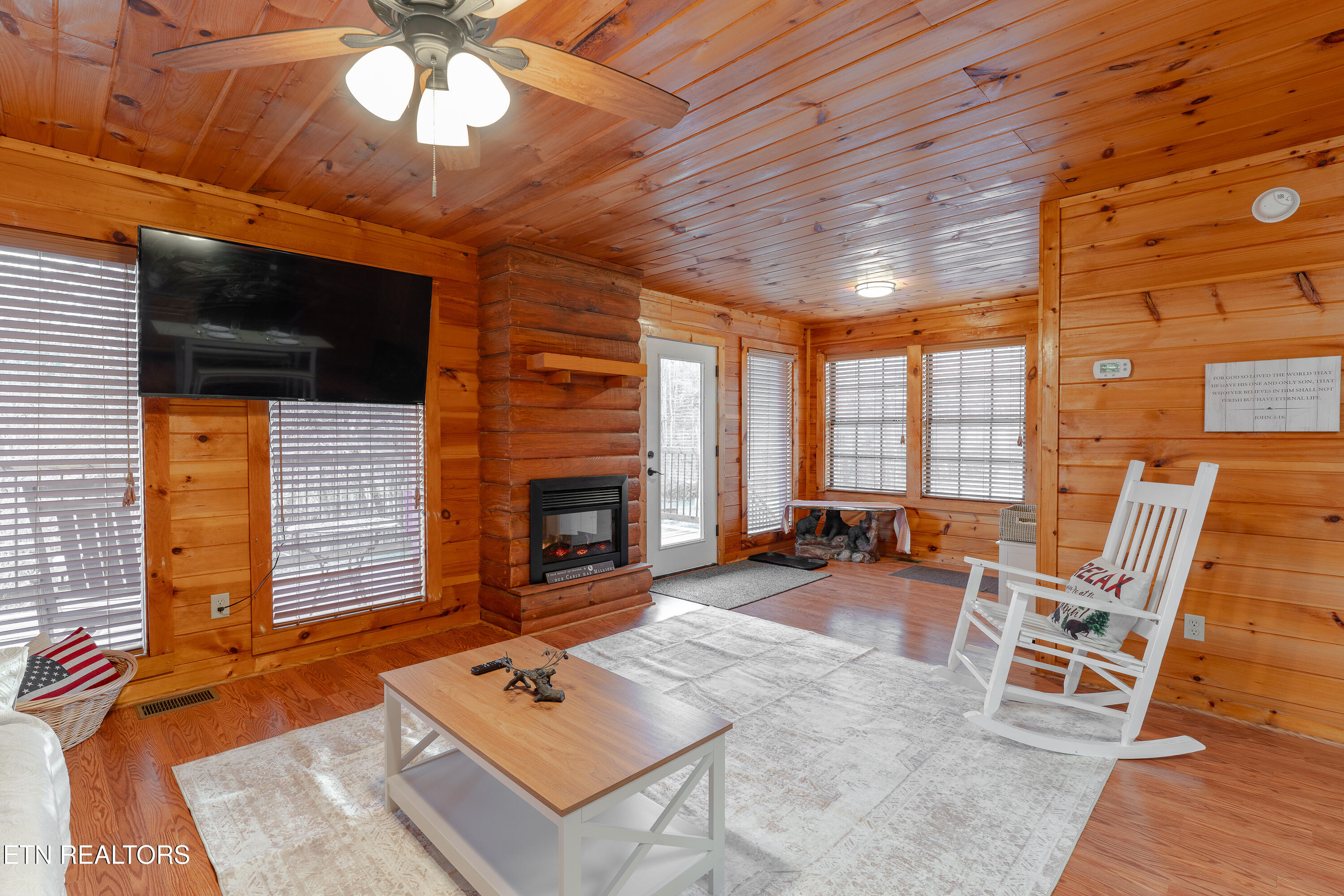 1220 Sugar Loaf Rd Property Photo 11