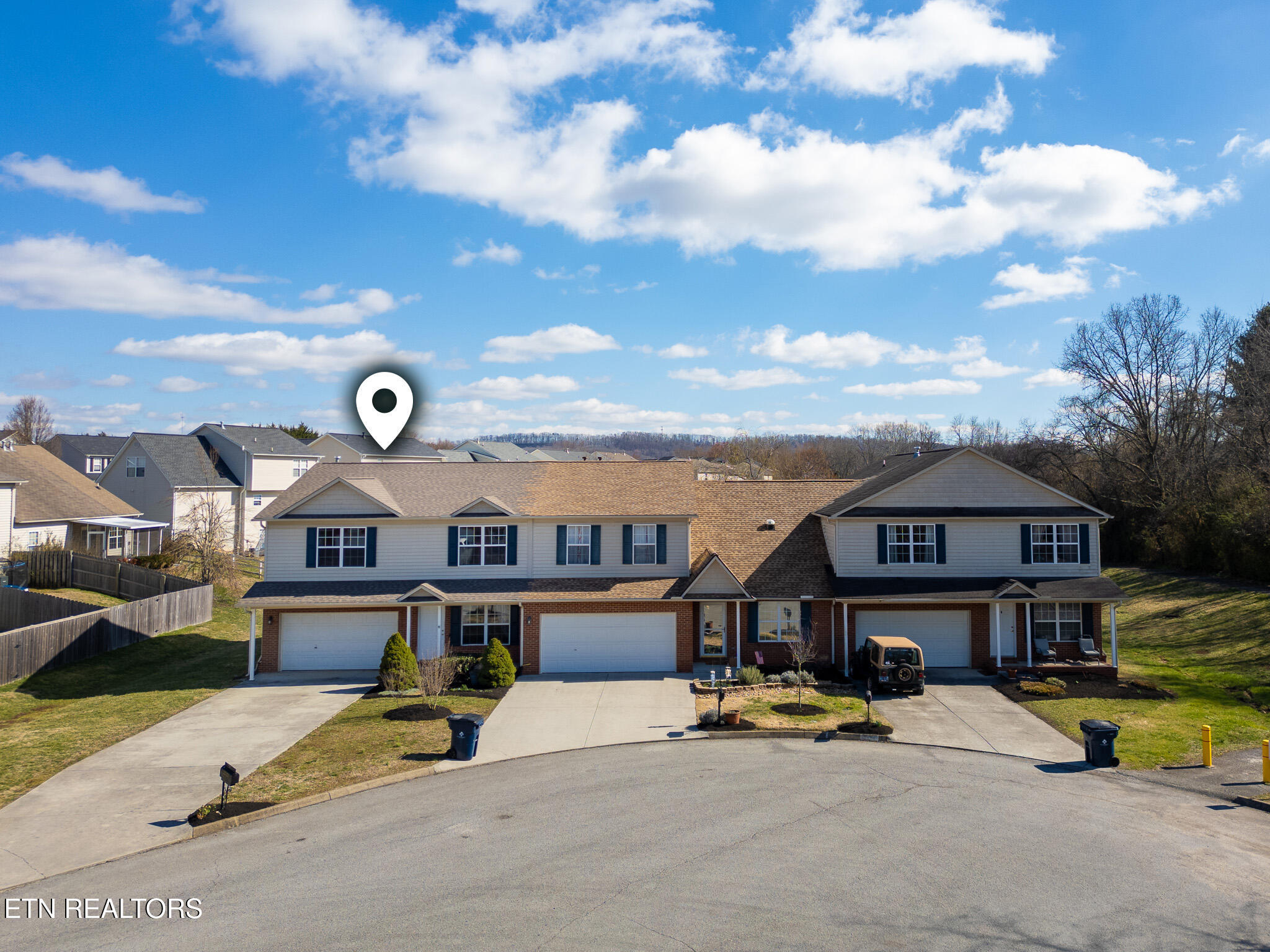2122 Gatehouse Lane Property Photo 4