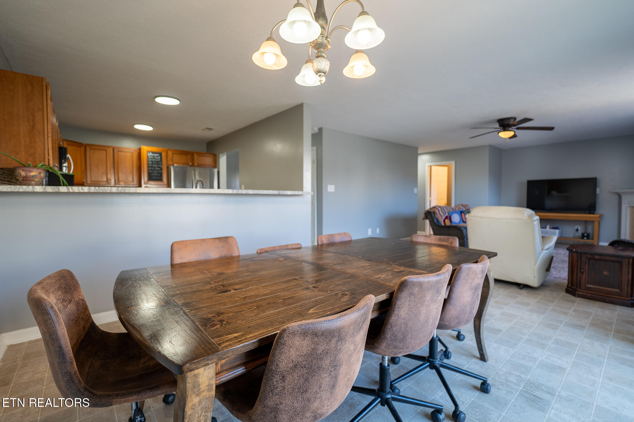 2122 Gatehouse Lane Property Photo 15
