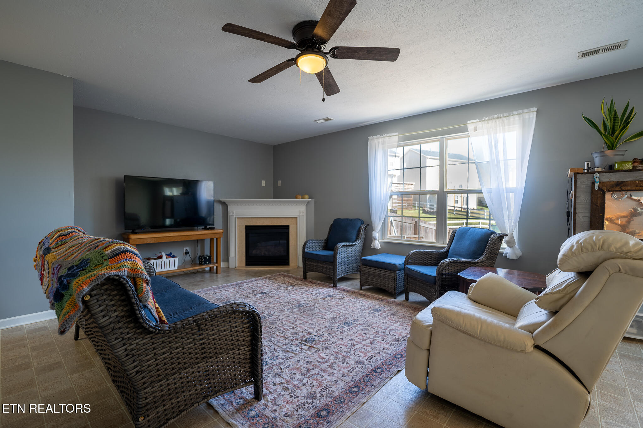2122 Gatehouse Lane Property Photo 17