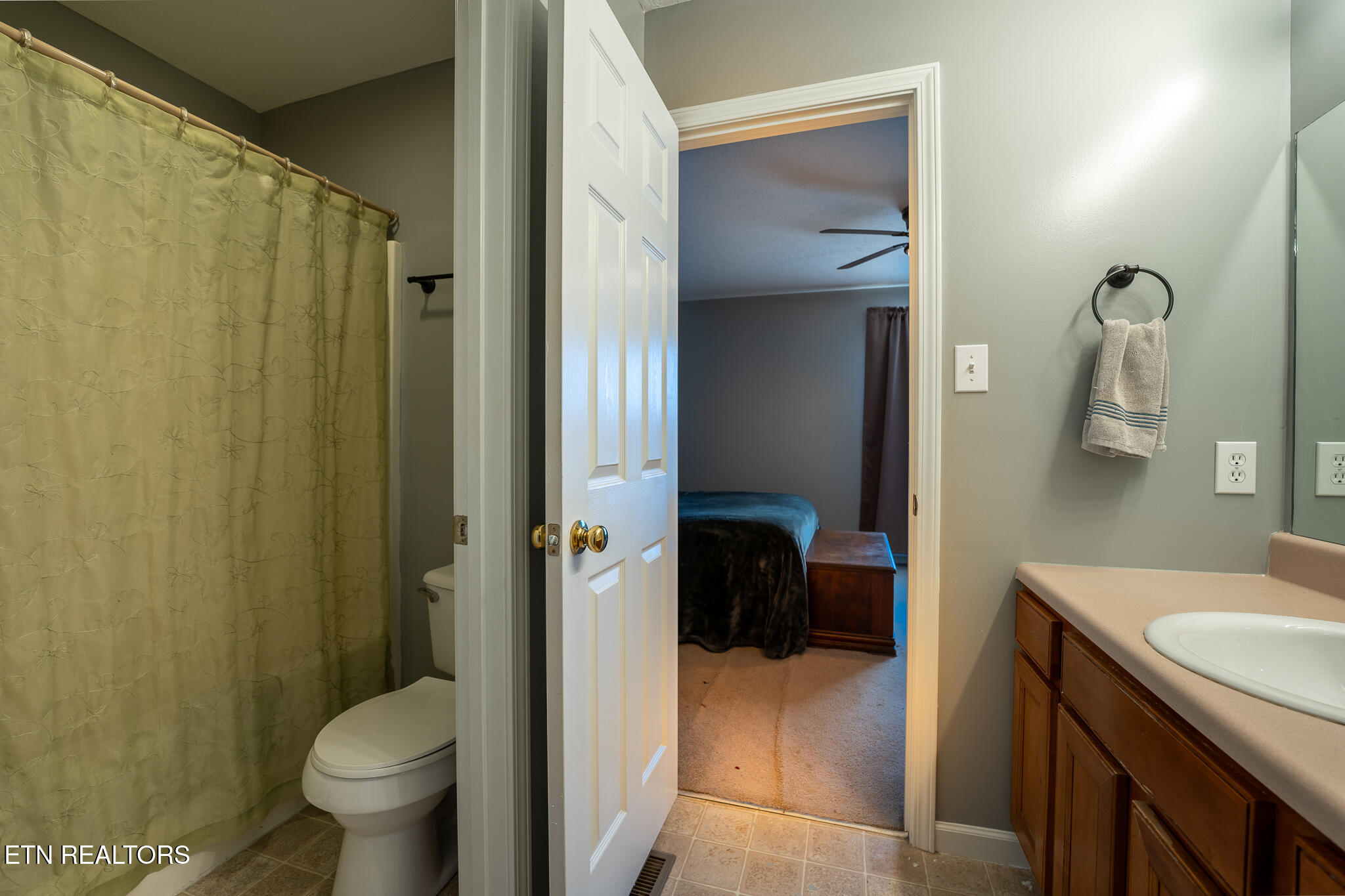 2122 Gatehouse Lane Property Photo 25