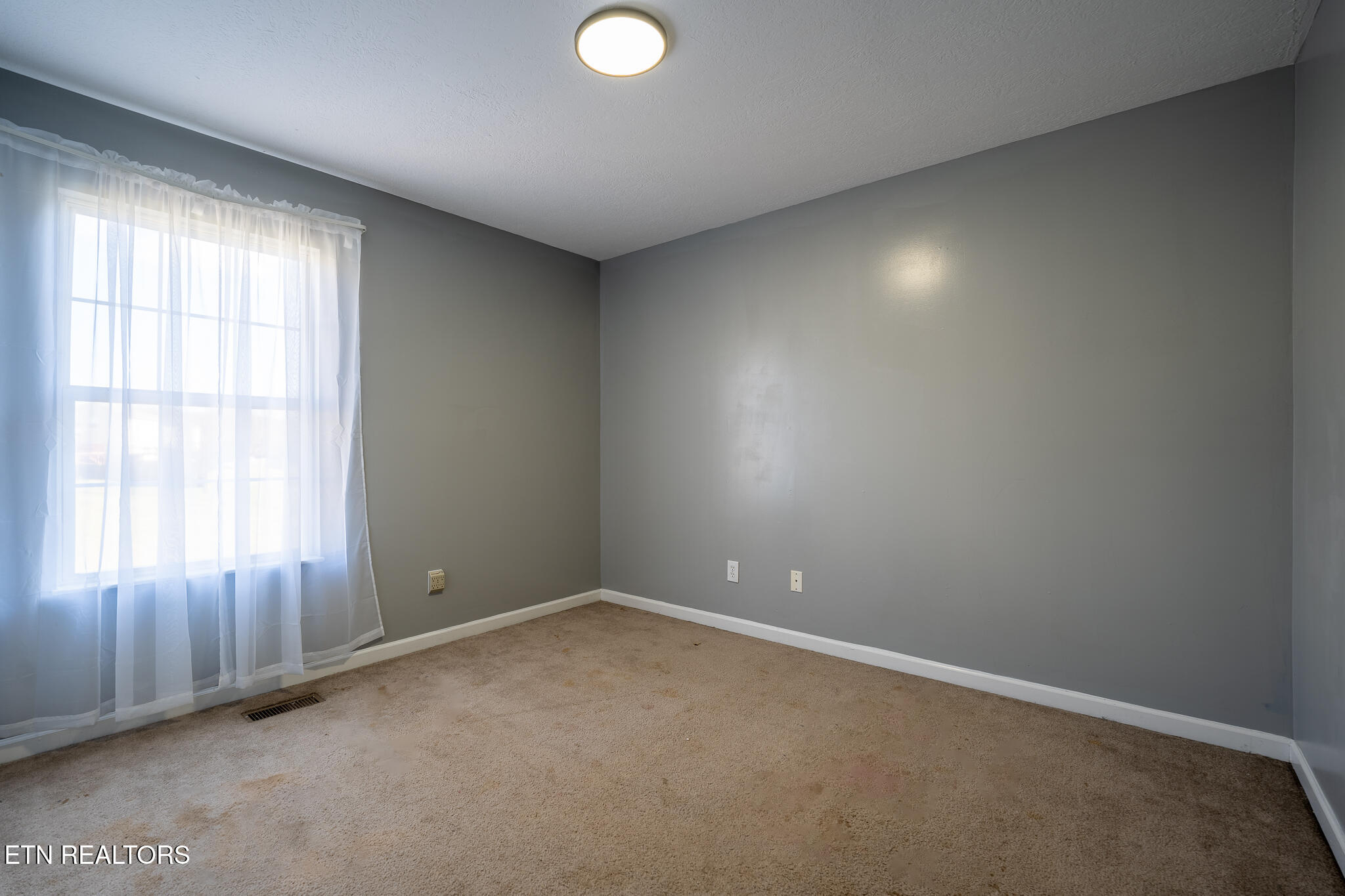 2122 Gatehouse Lane Property Photo 27