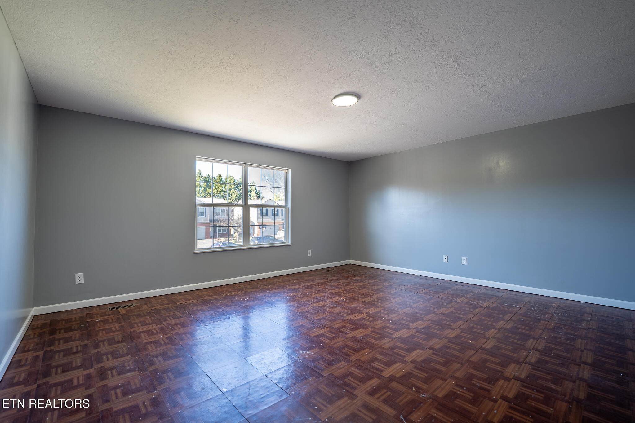 2122 Gatehouse Lane Property Photo 35