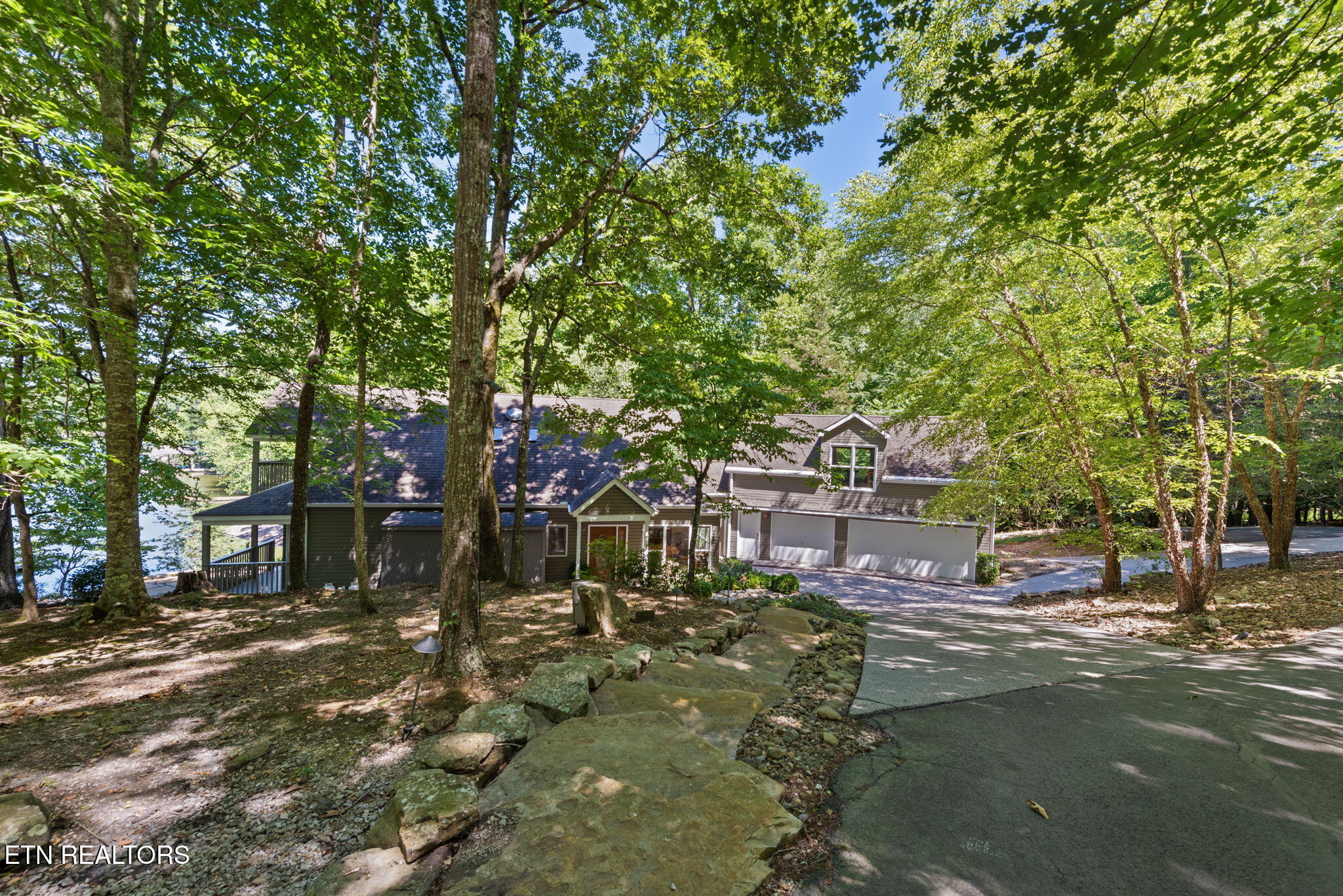 105 Timberline Drive Property Photo